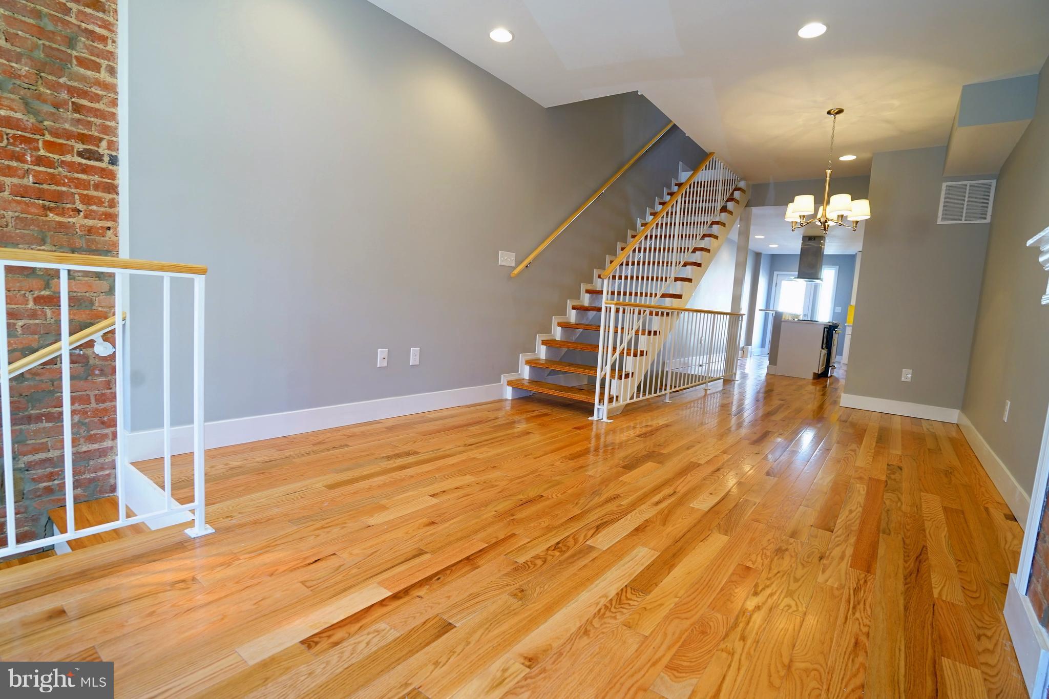 RIVERSIDE - Residential Lease