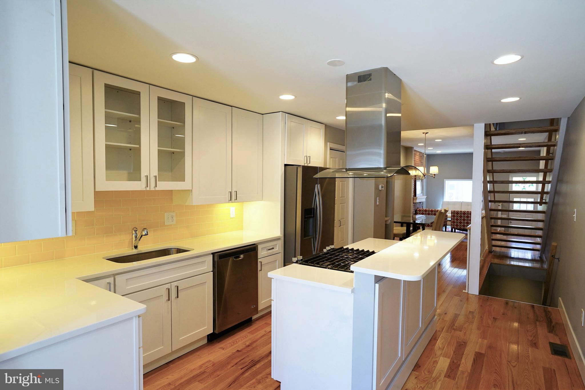 RIVERSIDE - Residential Lease