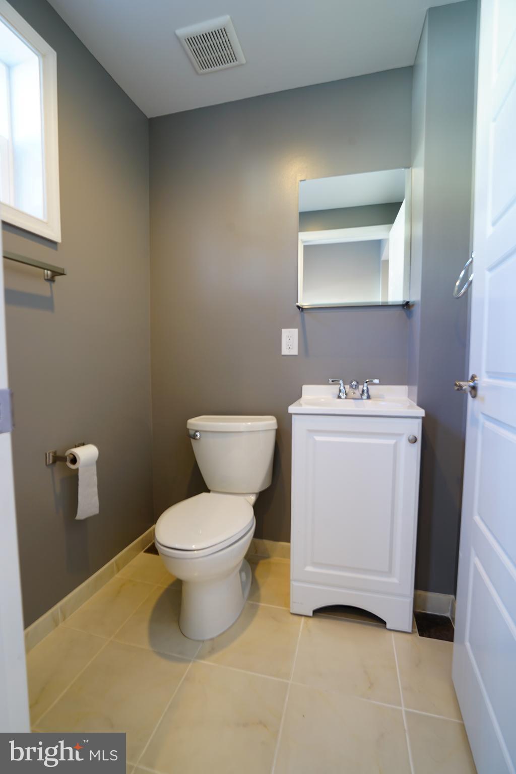 RIVERSIDE - Residential Lease