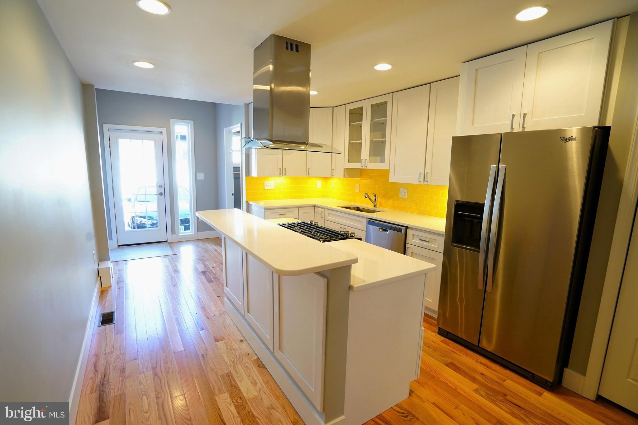 RIVERSIDE - Residential Lease