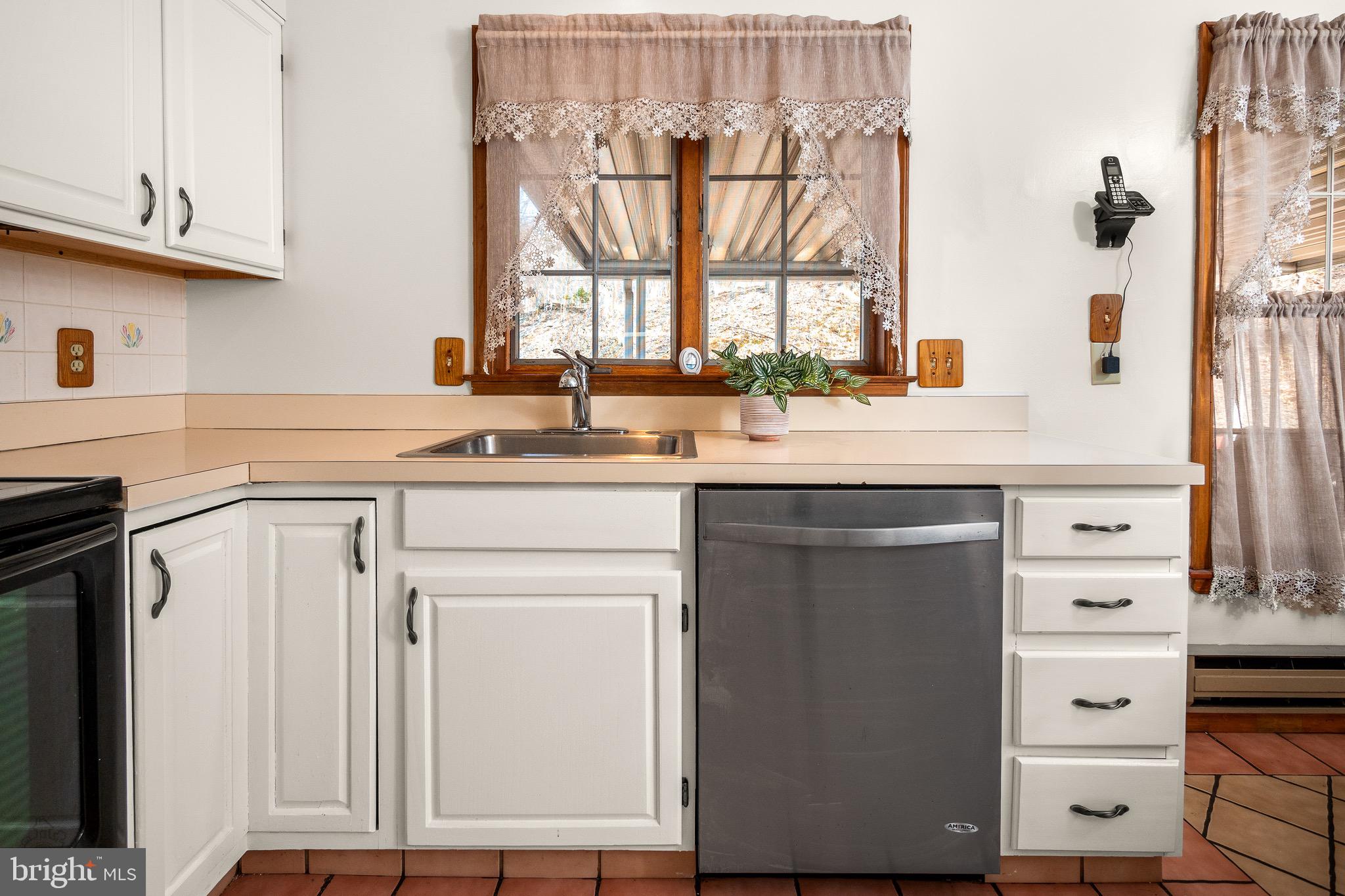 YORKTOWNE - Residential