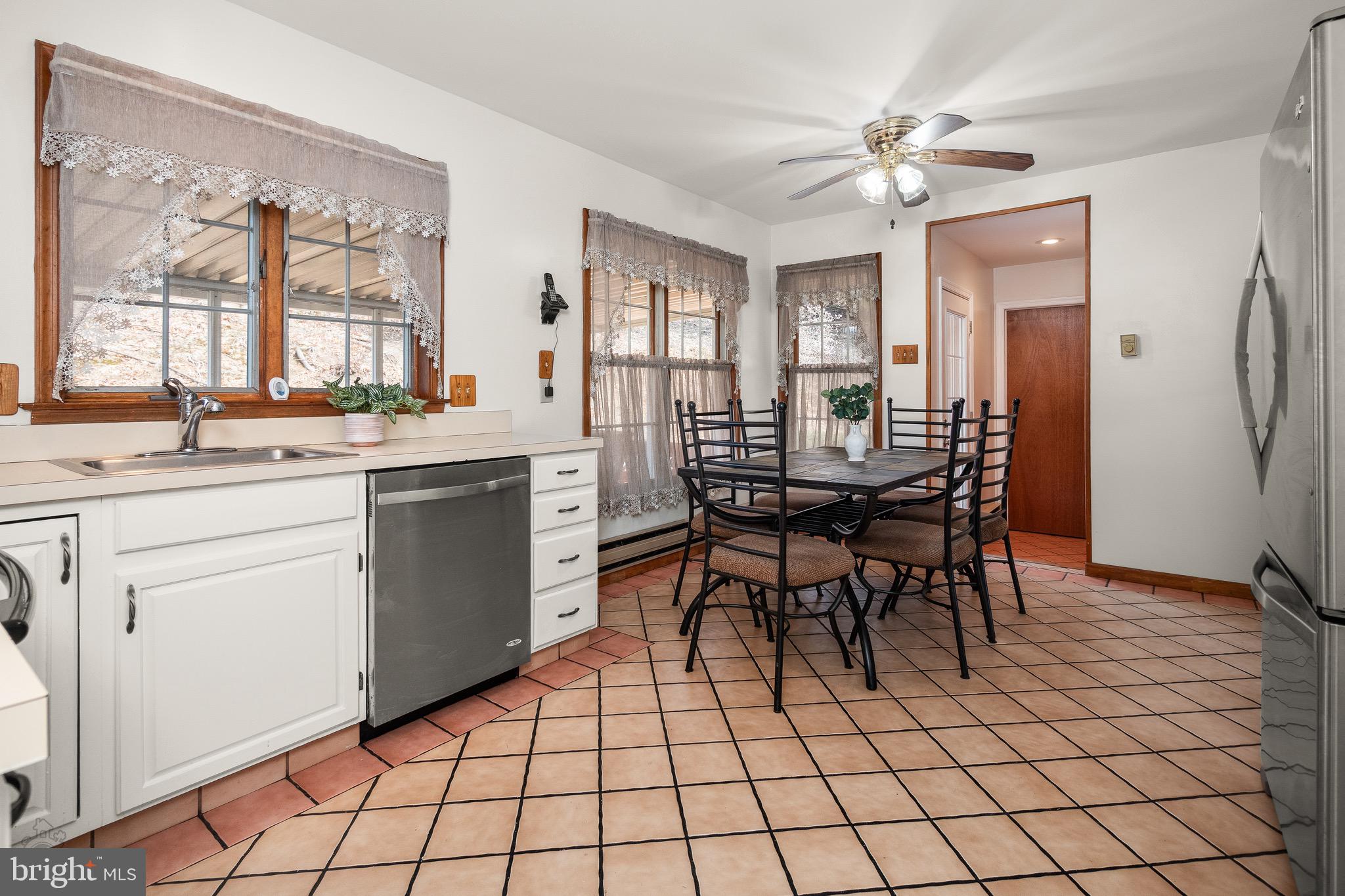 YORKTOWNE - Residential