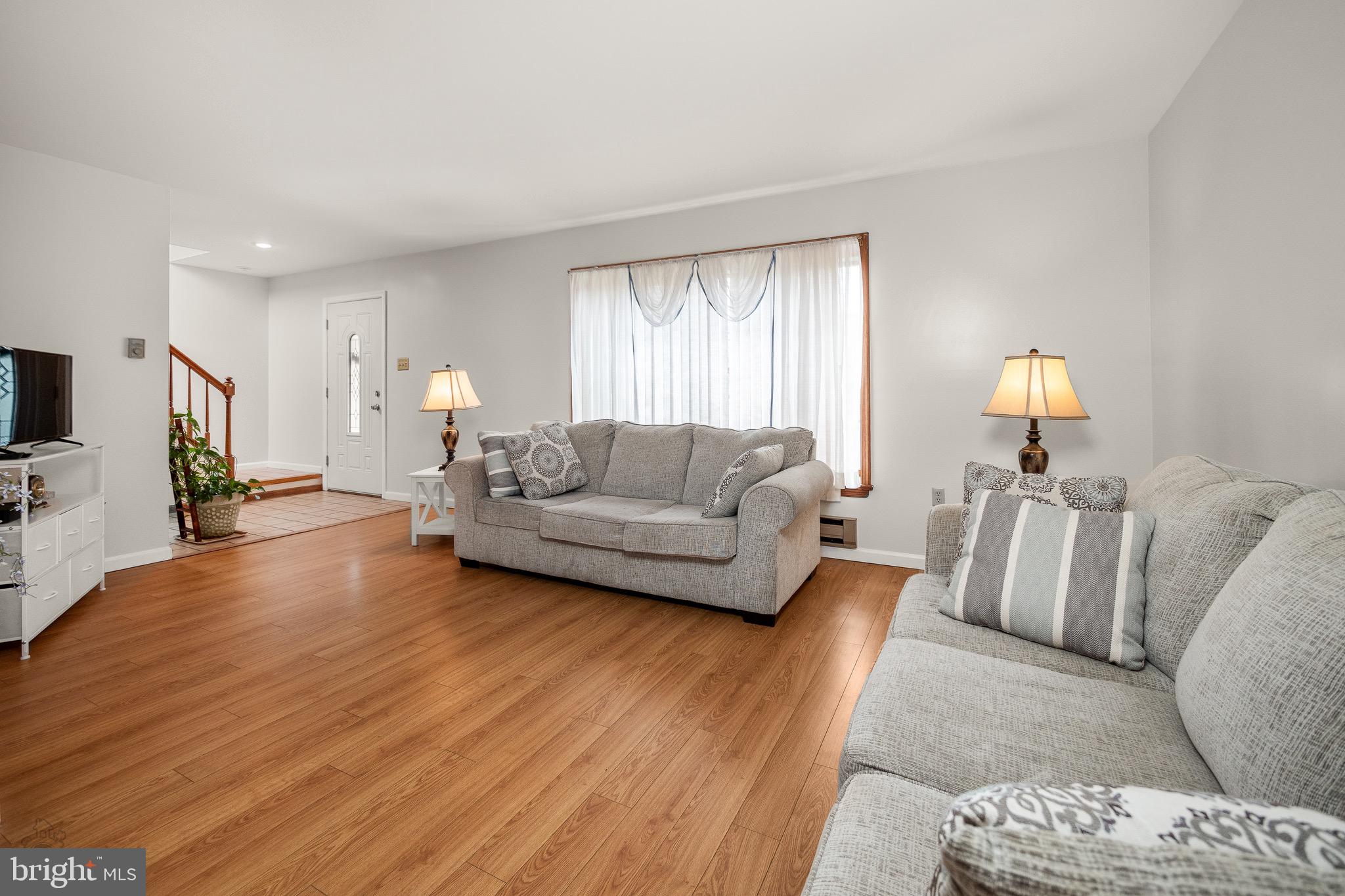 YORKTOWNE - Residential