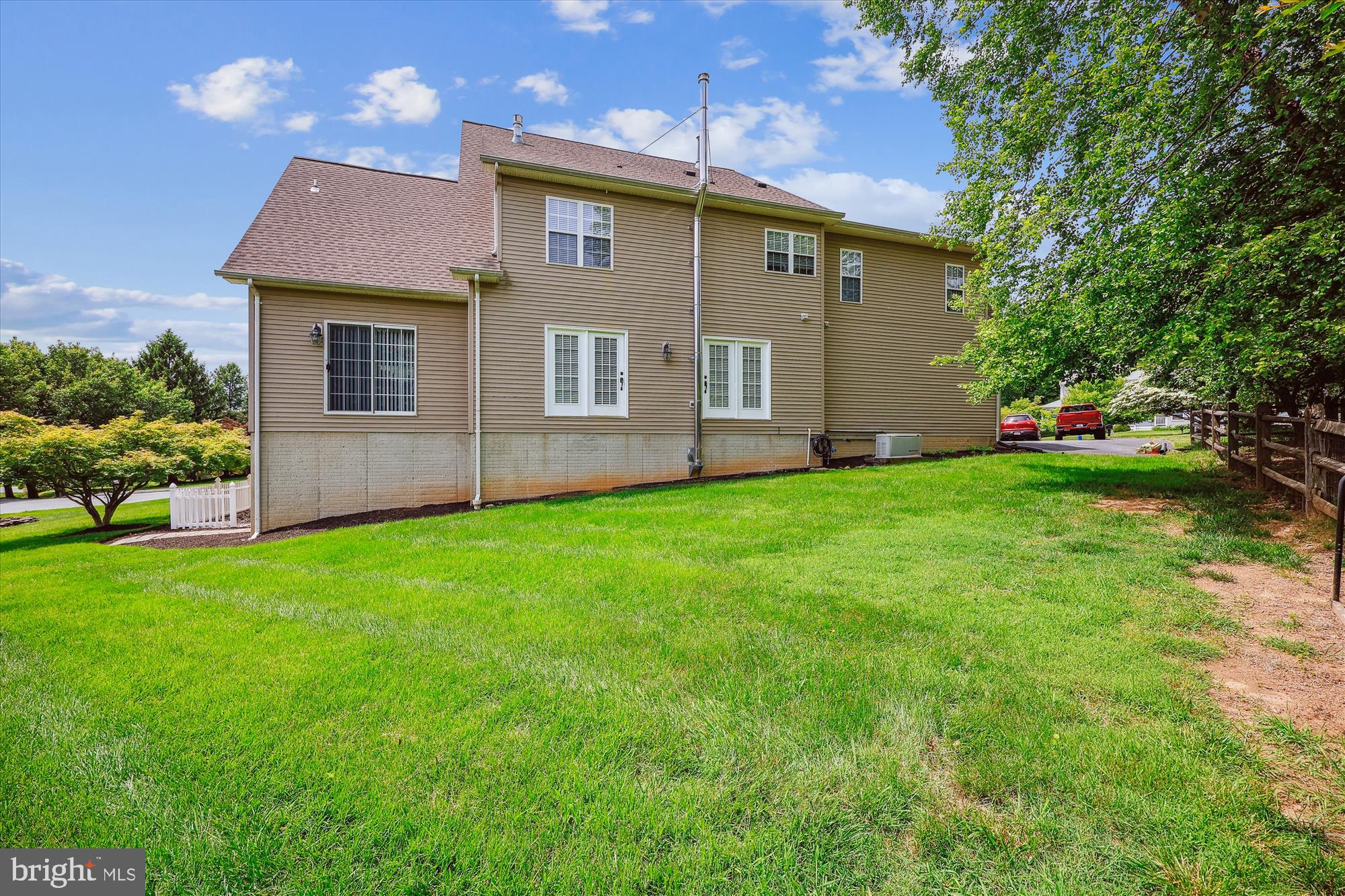 24830 SHOWBARN CIRCLE