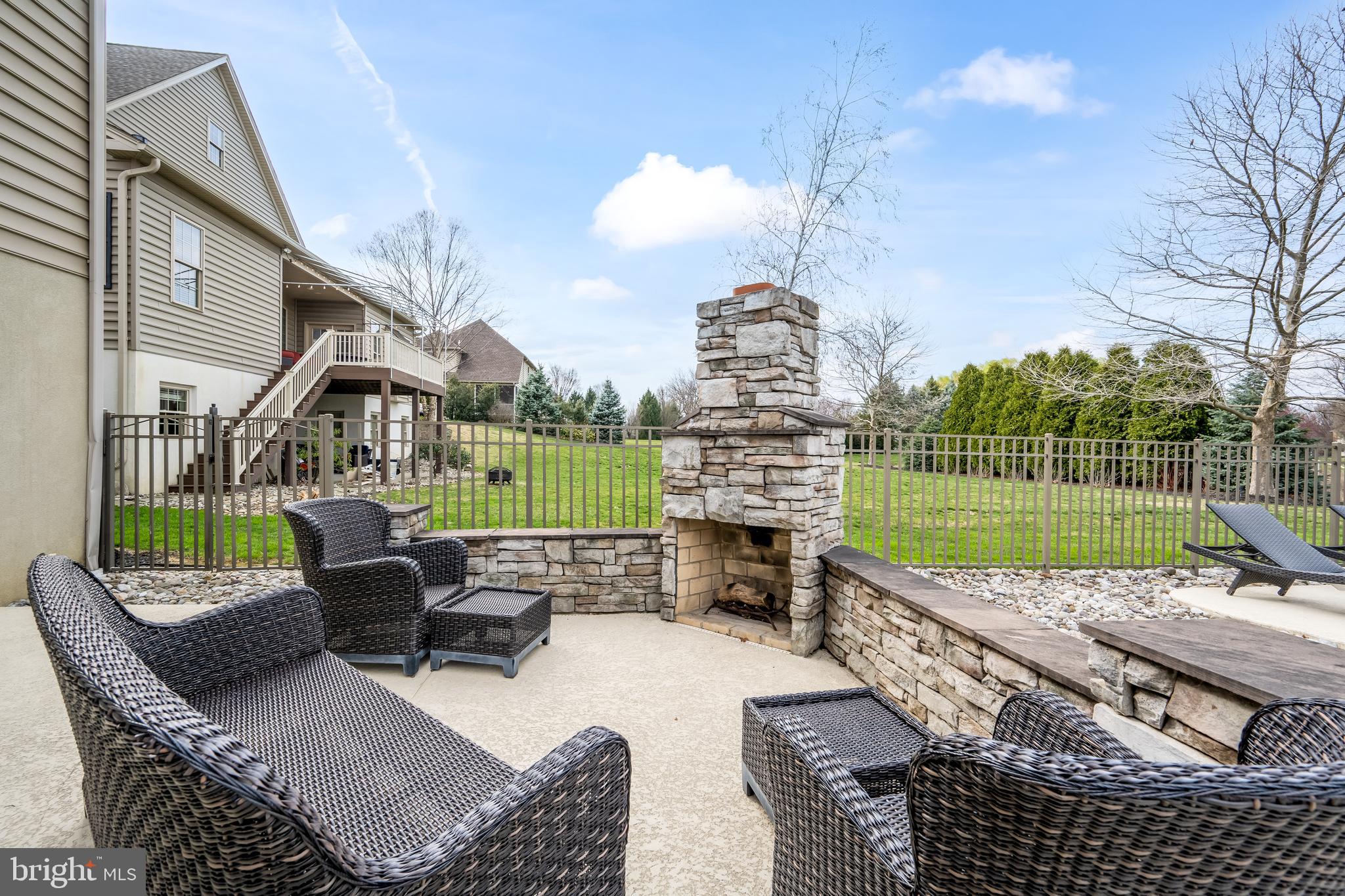 SUNSET RIDGE - Residential