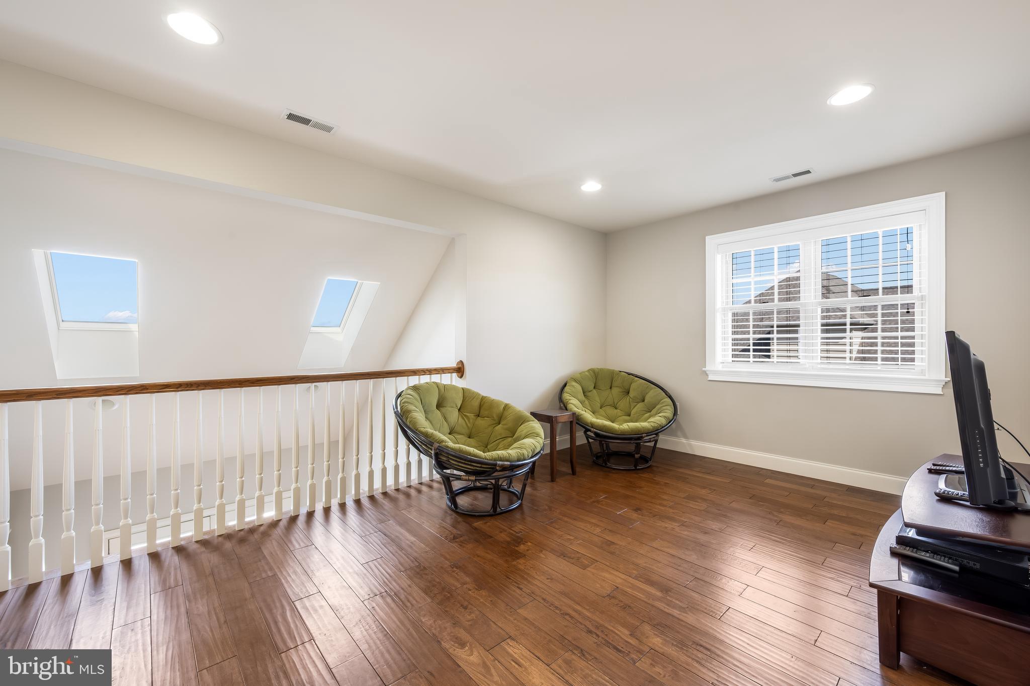 SUNSET RIDGE - Residential