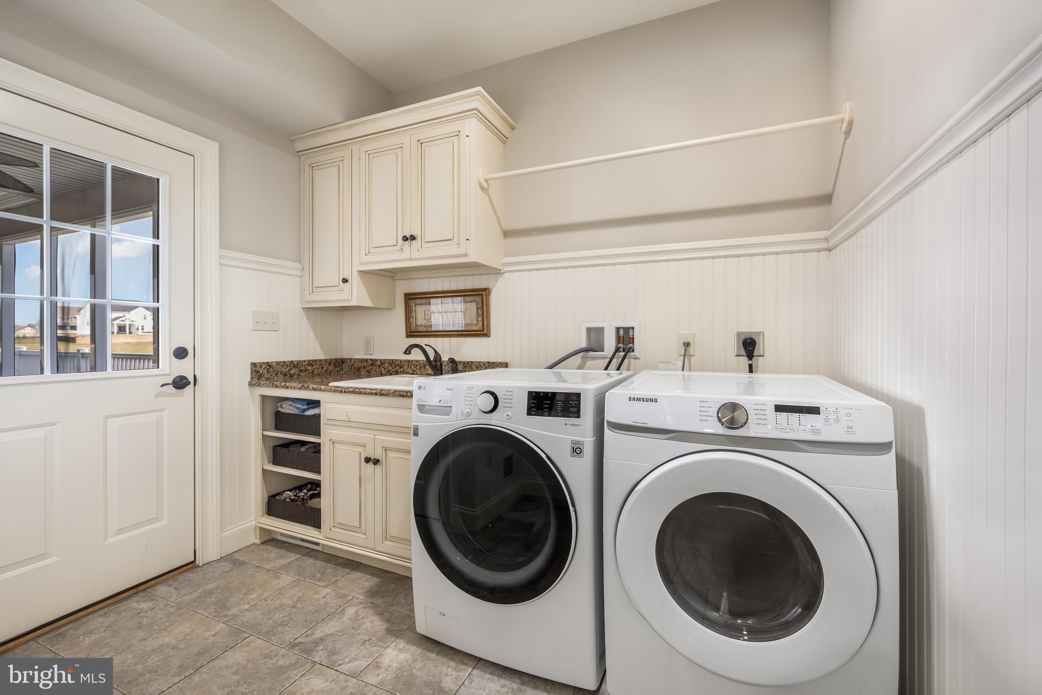 SUNSET RIDGE - Residential