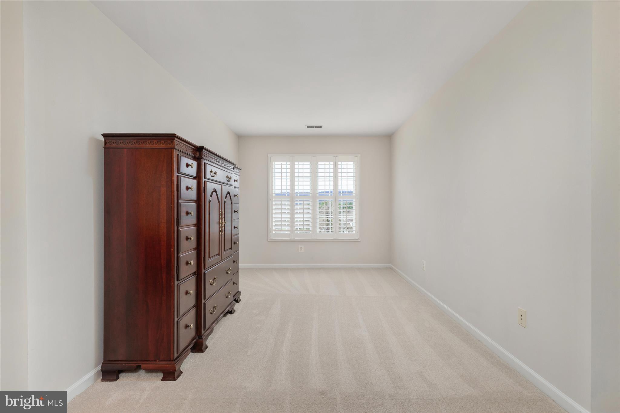 BOLINGTON ROAD - Residential