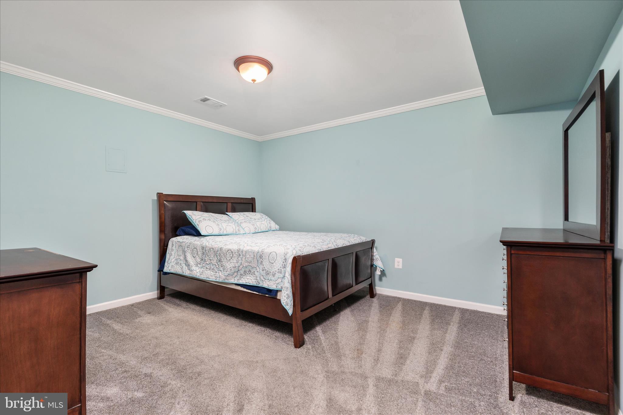 BOLINGTON ROAD - Residential