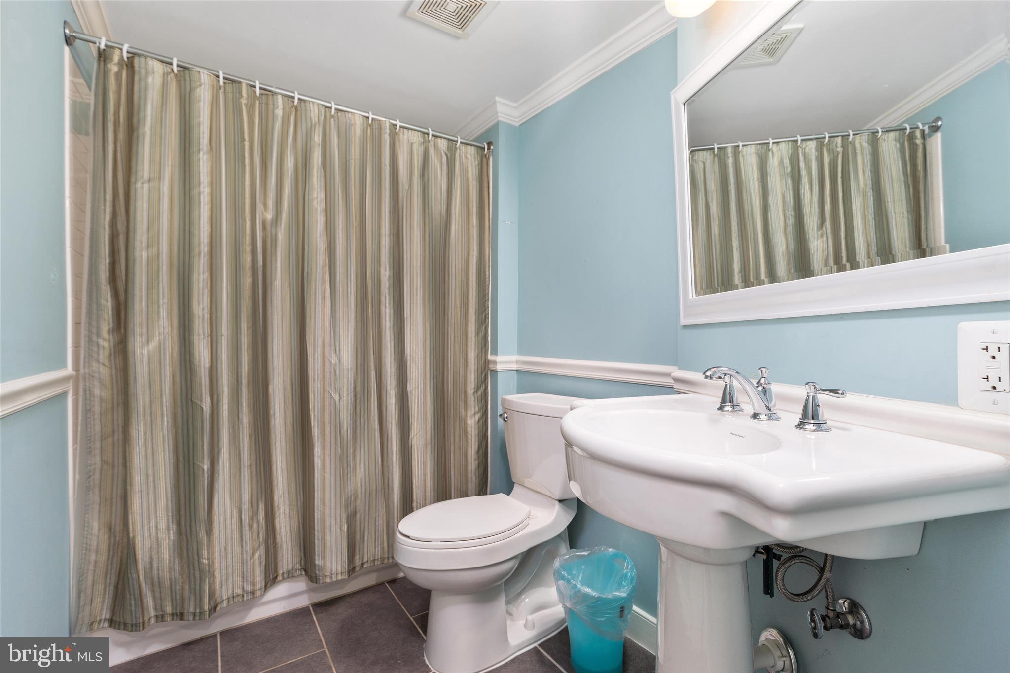 BOLINGTON ROAD - Residential