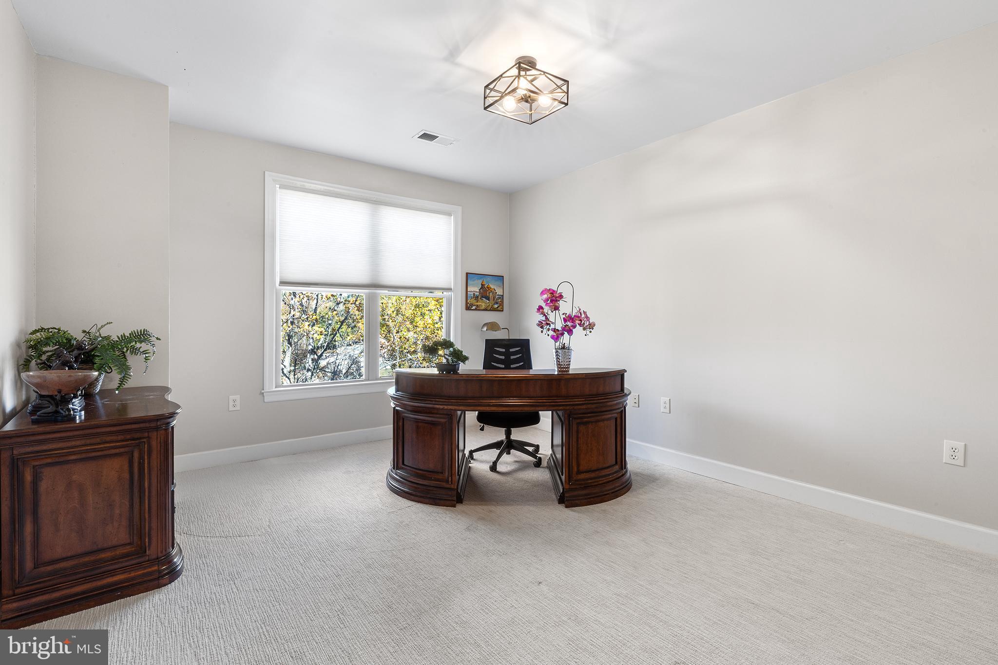 TERRAZZA NEWTOWN SQR - Residential