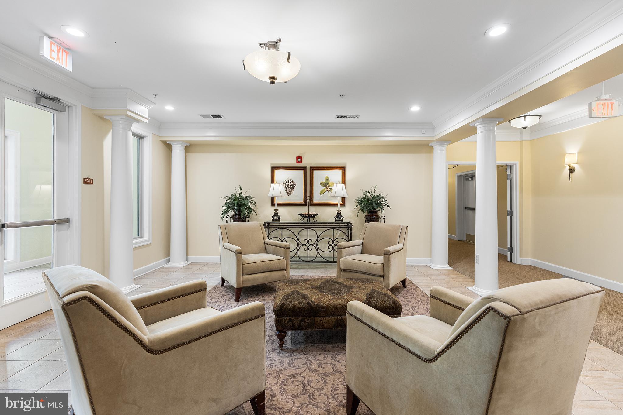 TERRAZZA NEWTOWN SQR - Residential