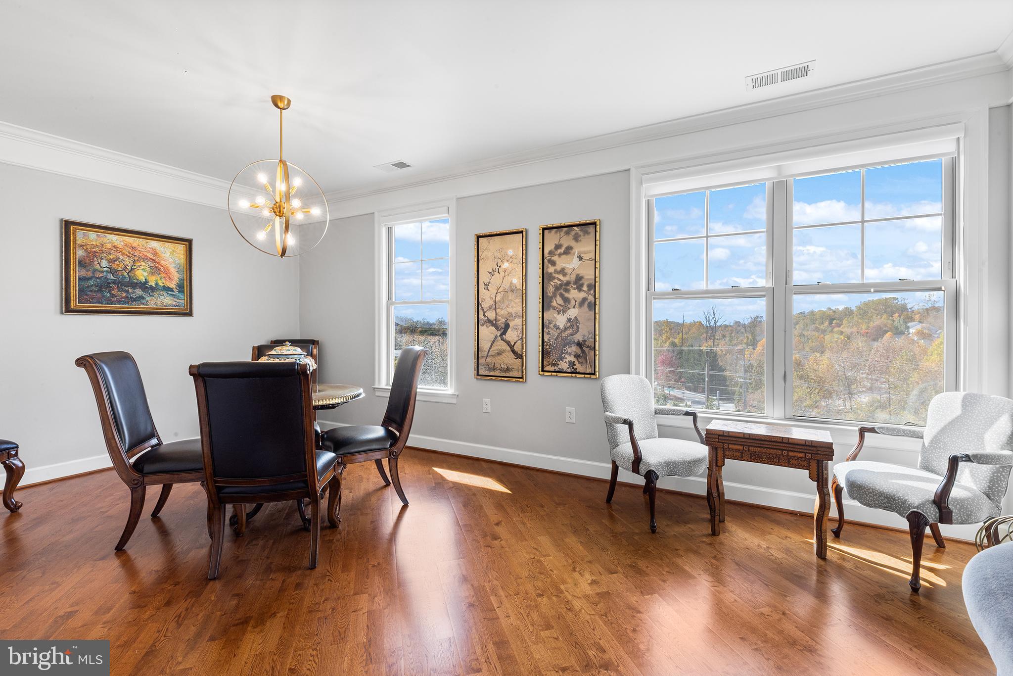 TERRAZZA NEWTOWN SQR - Residential