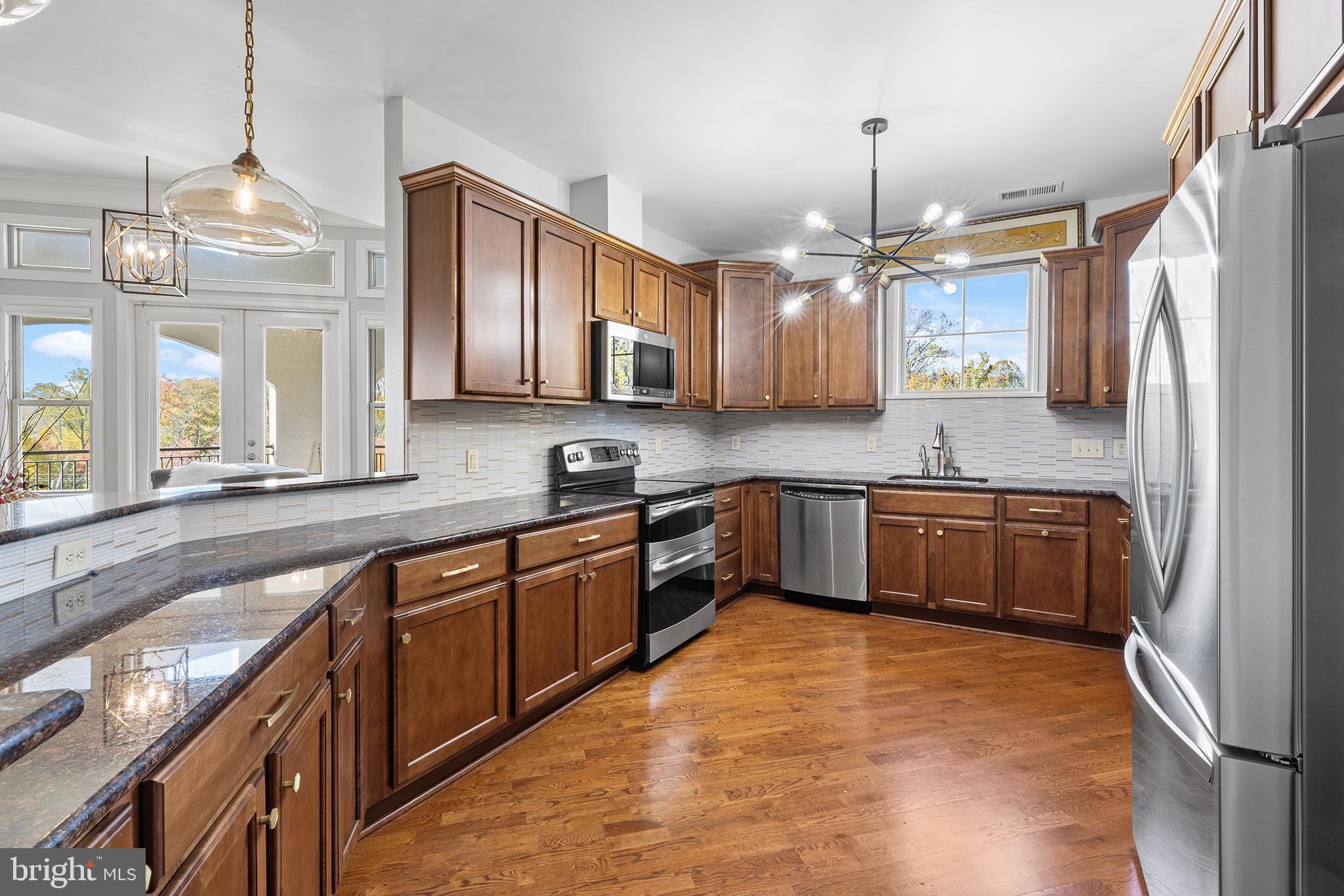 TERRAZZA NEWTOWN SQR - Residential