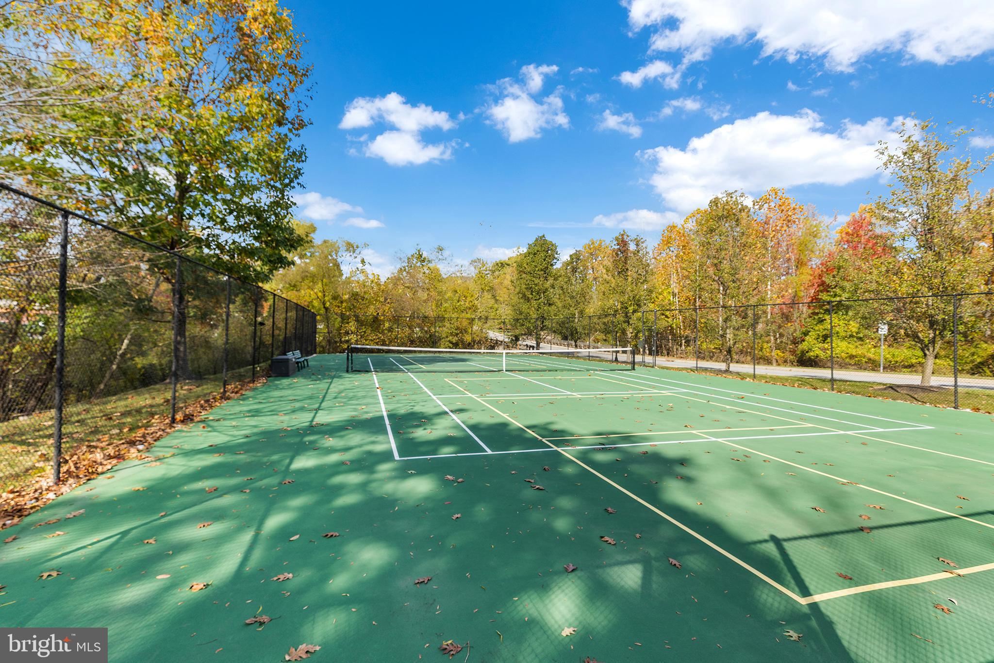 TERRAZZA NEWTOWN SQR - Residential