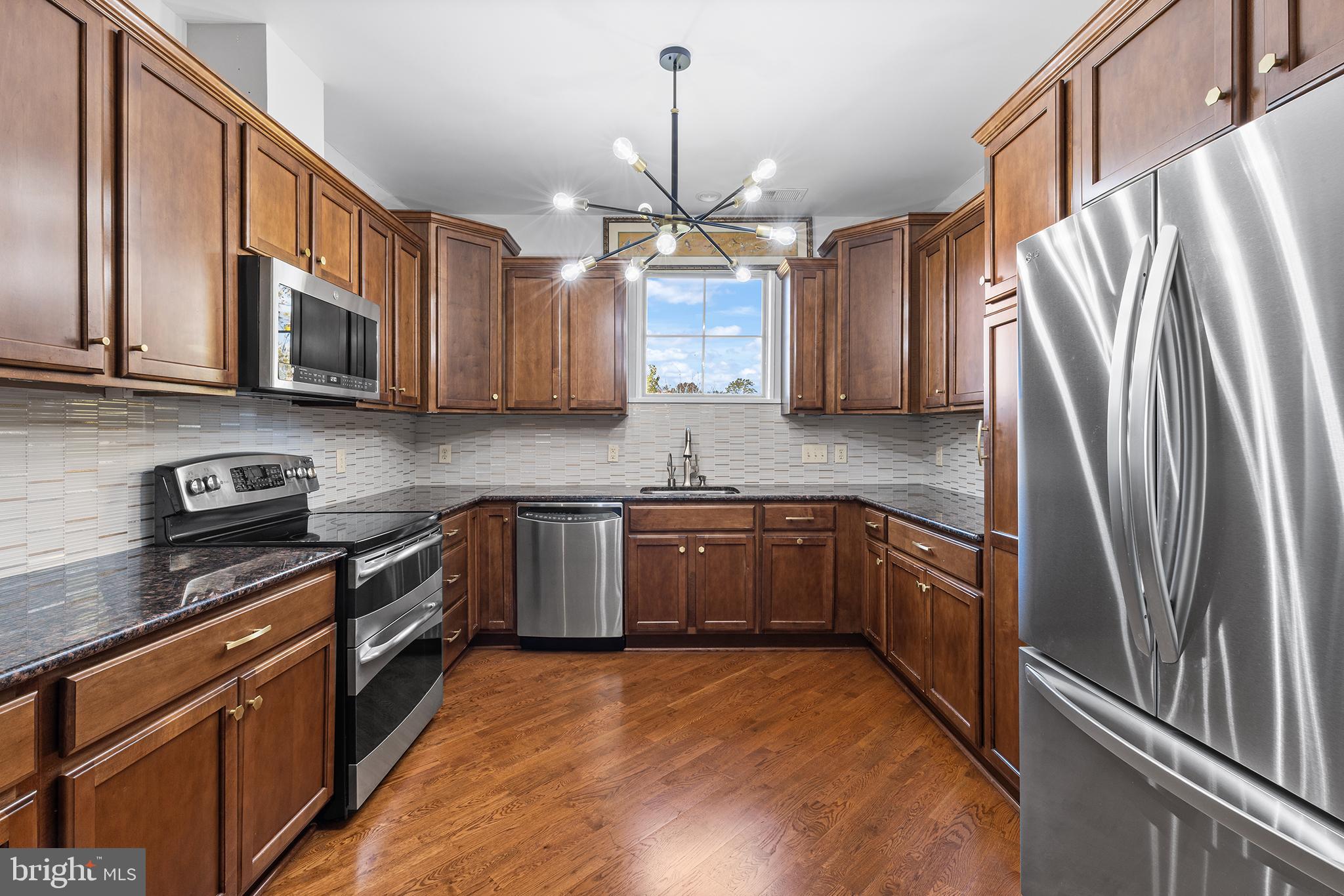 TERRAZZA NEWTOWN SQR - Residential