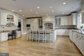 COUNTRY CLUB HILLS - Residential