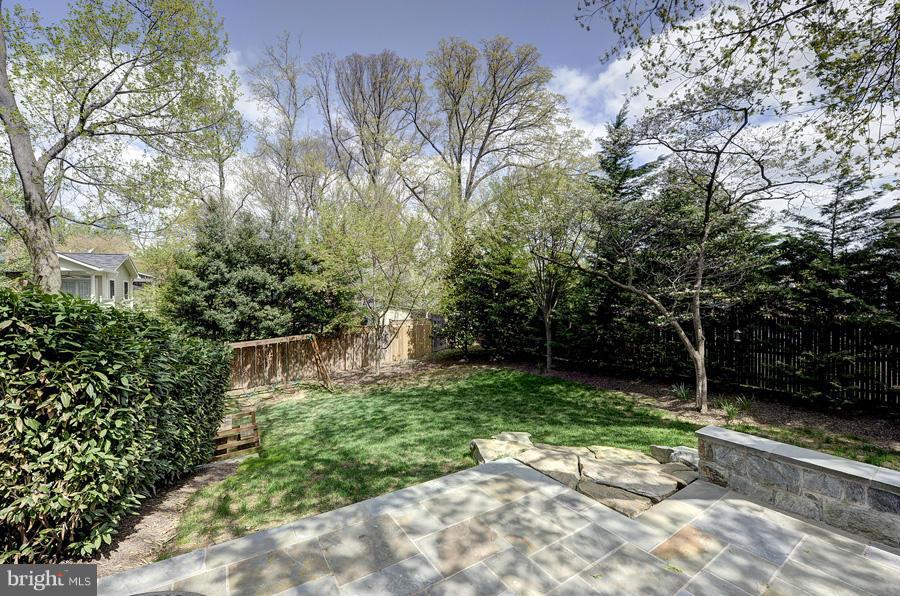 COUNTRY CLUB HILLS - Residential