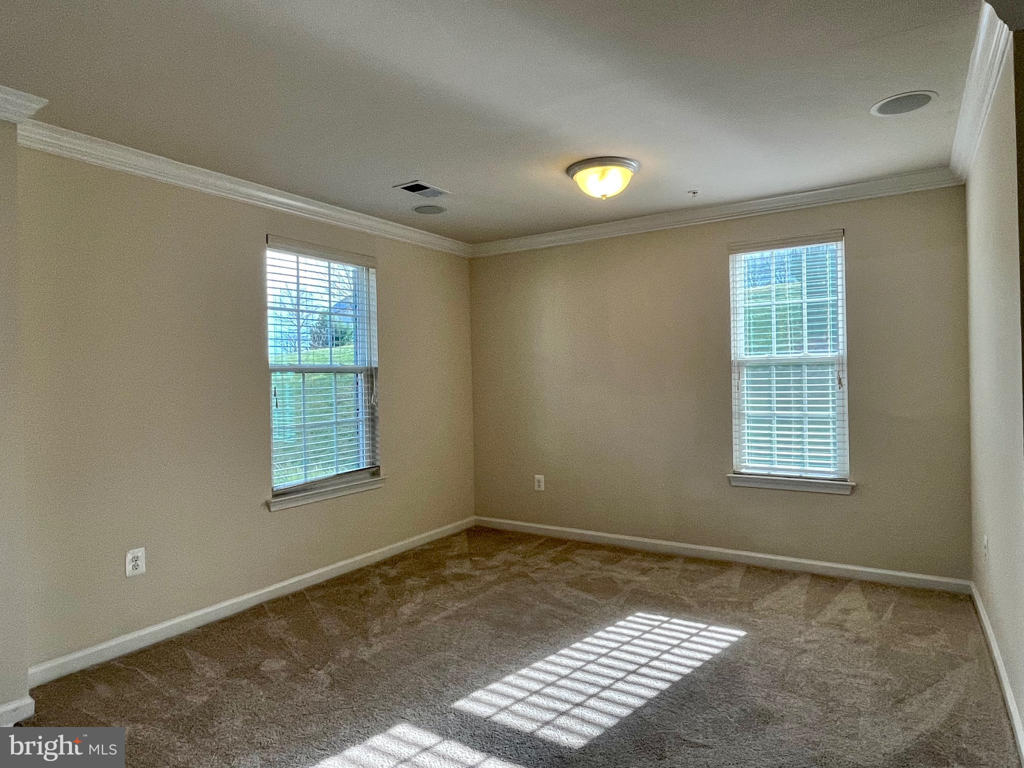 DORCHESTER WOODS - Residential Lease