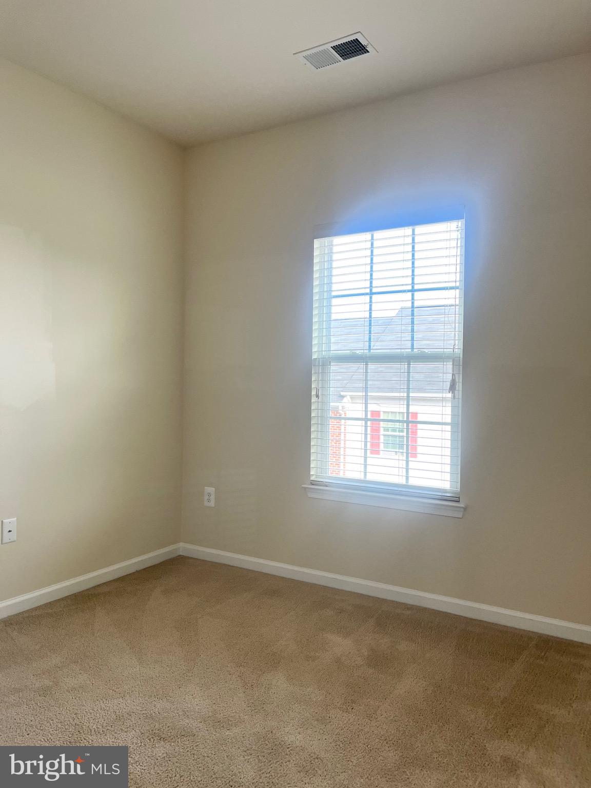 DORCHESTER WOODS - Residential Lease