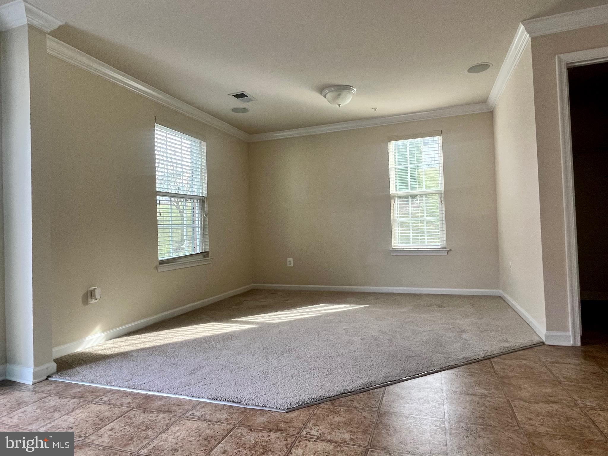 DORCHESTER WOODS - Residential Lease