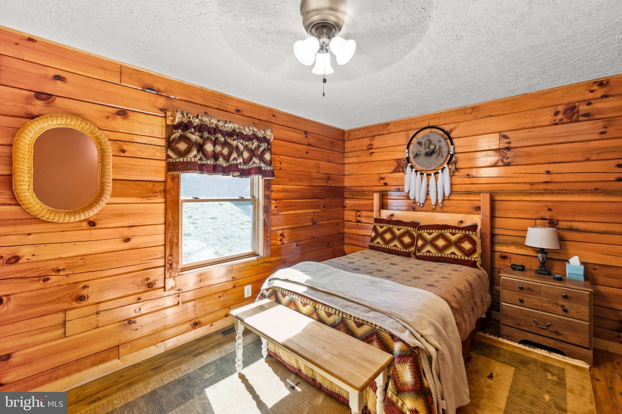 SHADOW KNOLLS - Residential