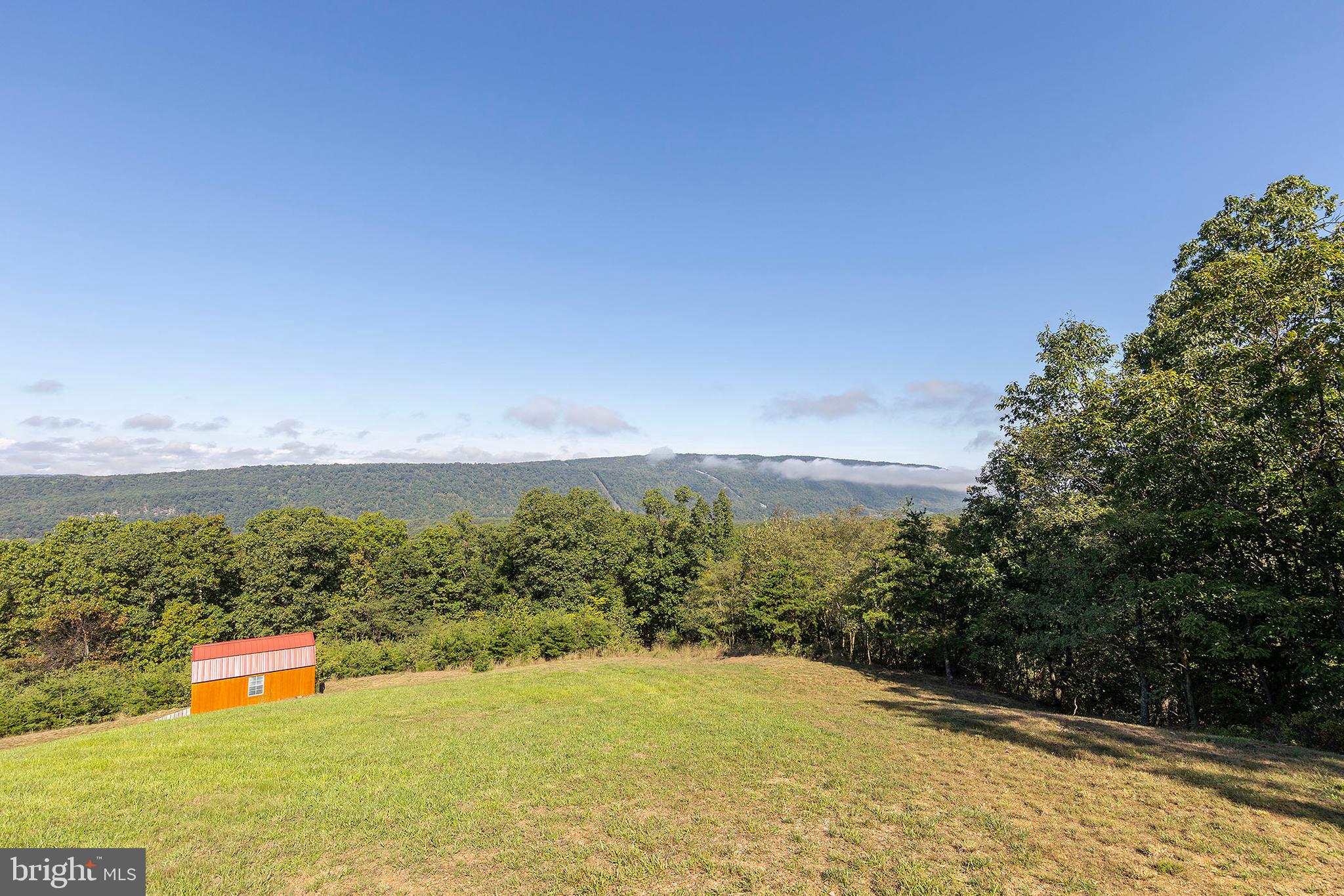 SHADOW KNOLLS - Residential