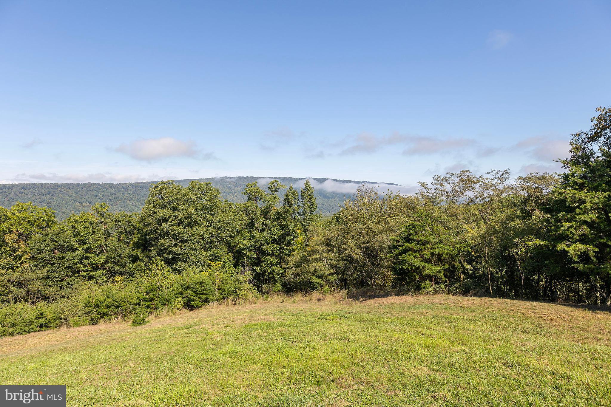 SHADOW KNOLLS - Residential