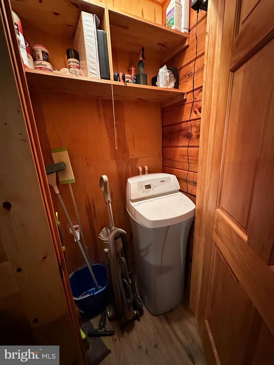 SHADOW KNOLLS - Residential