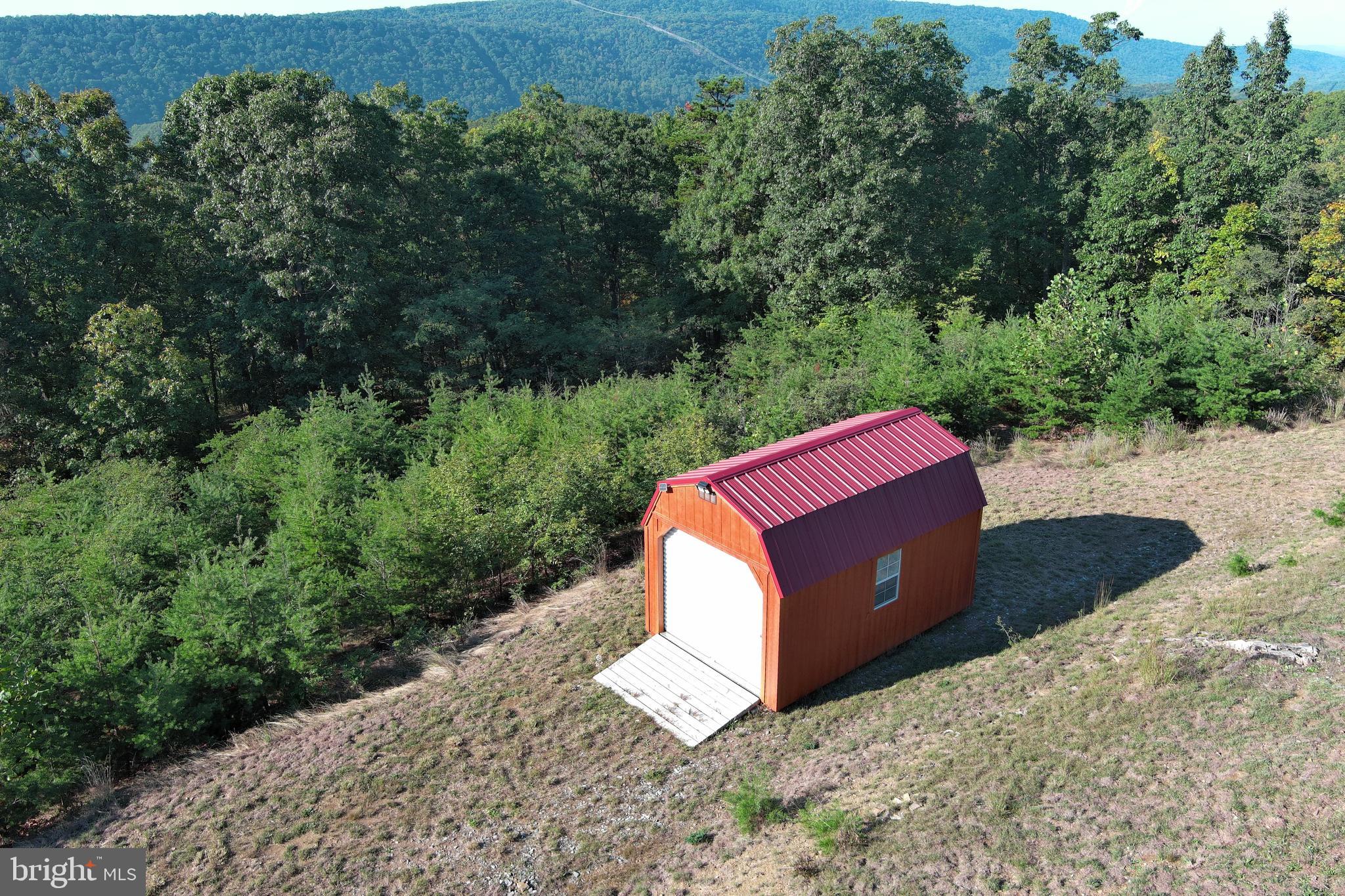 SHADOW KNOLLS - Residential