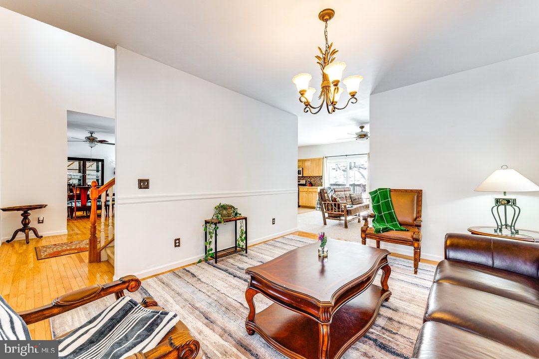 TALL OAKS - Residential