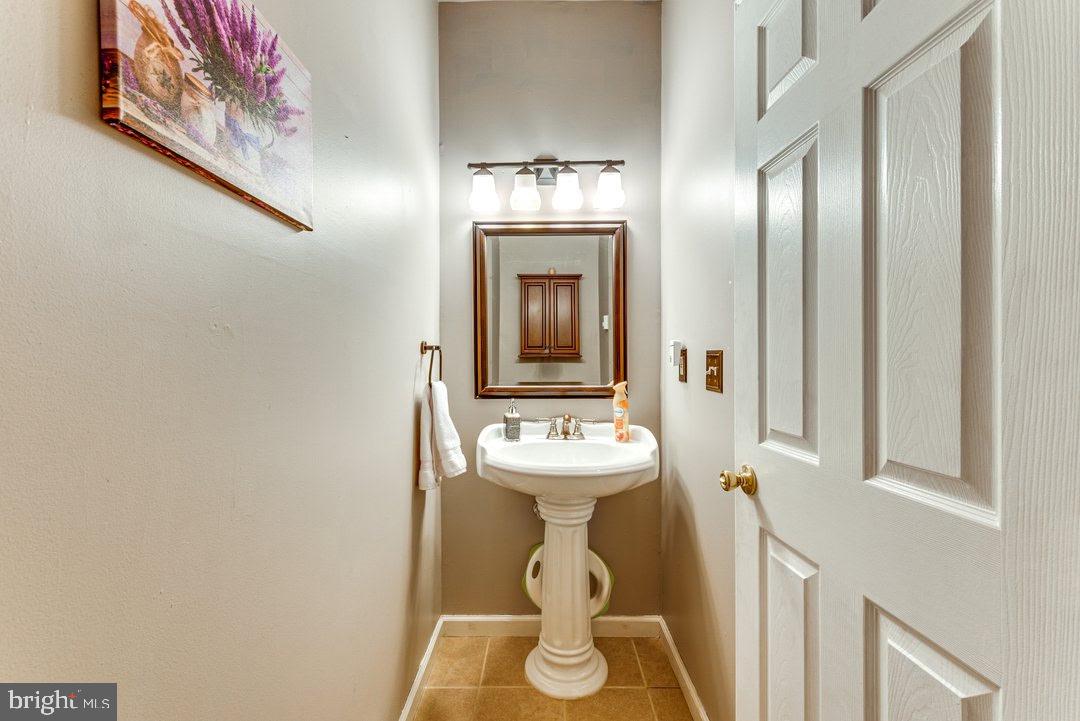 TALL OAKS - Residential