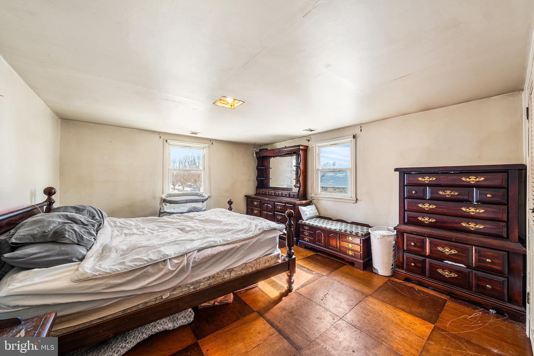 CROYDON ACRES - Residential