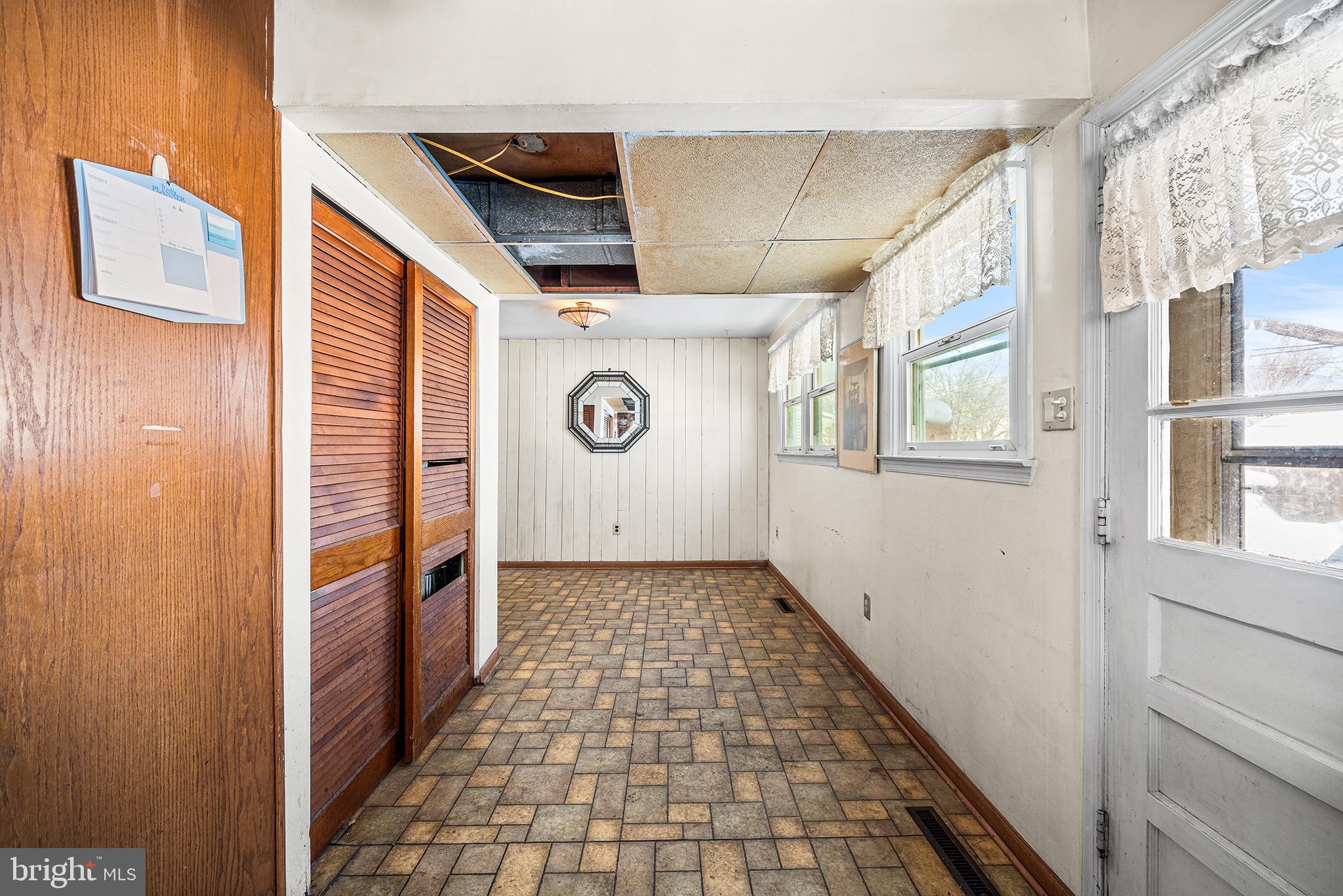 CROYDON ACRES - Residential