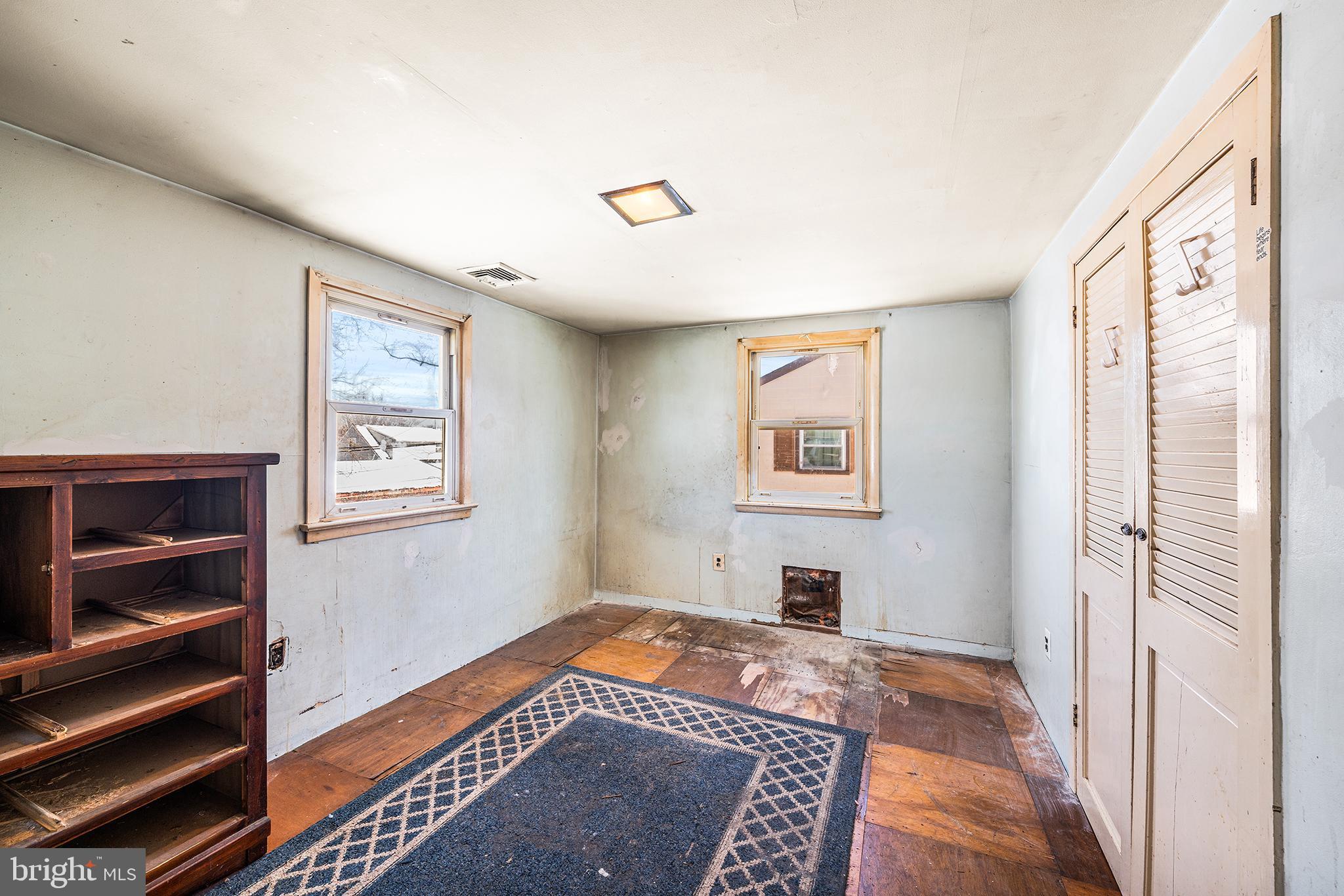 CROYDON ACRES - Residential