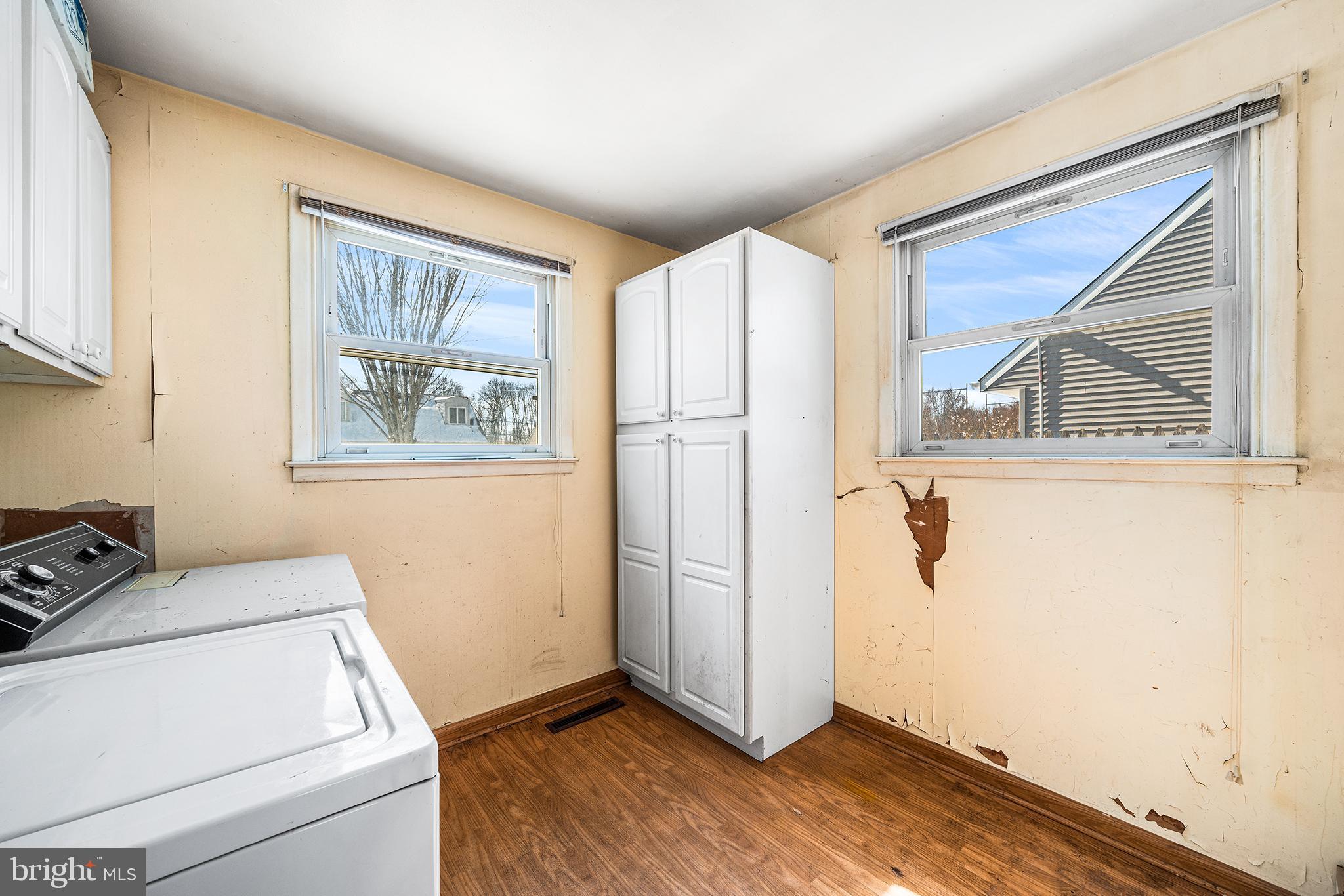 CROYDON ACRES - Residential