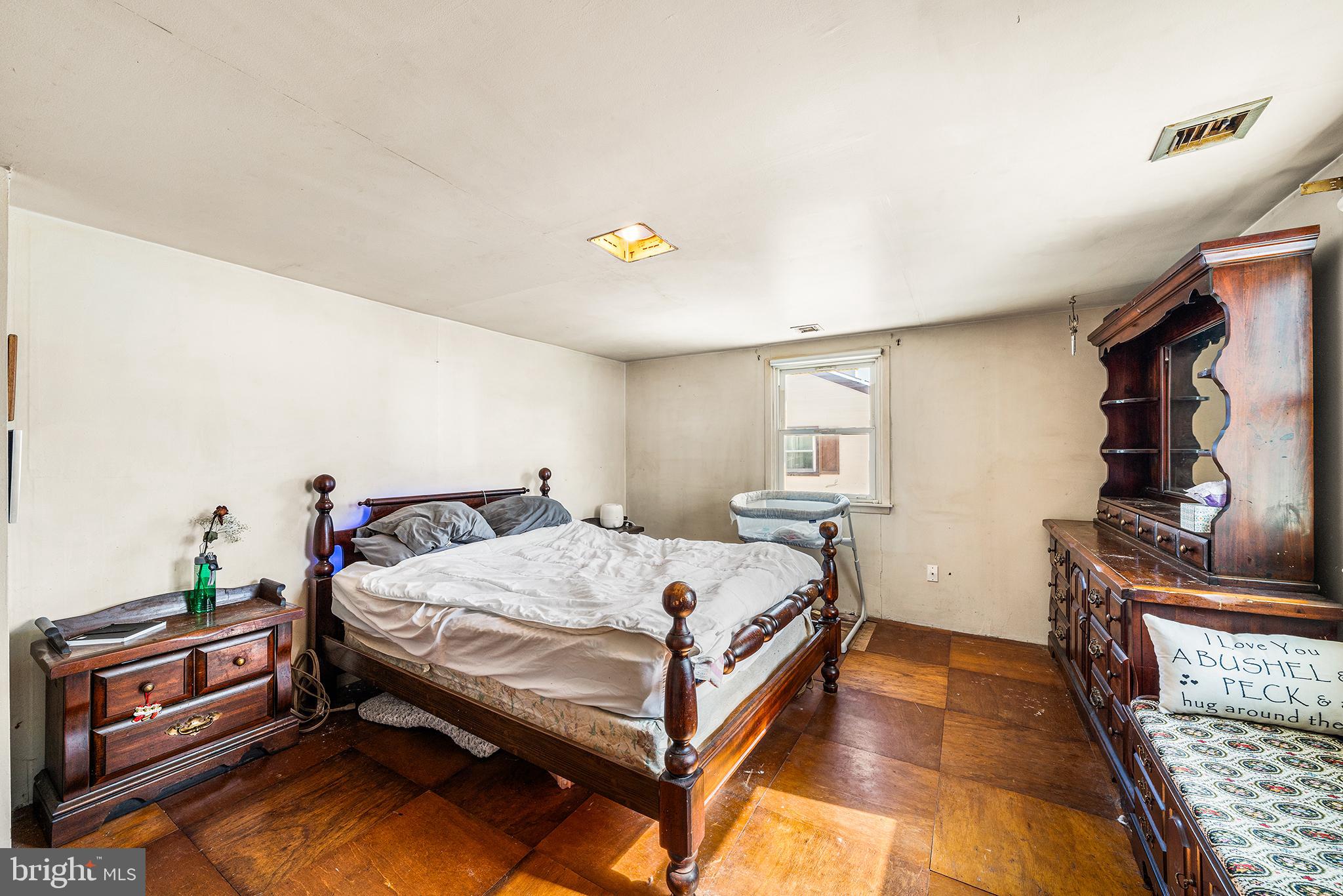 CROYDON ACRES - Residential