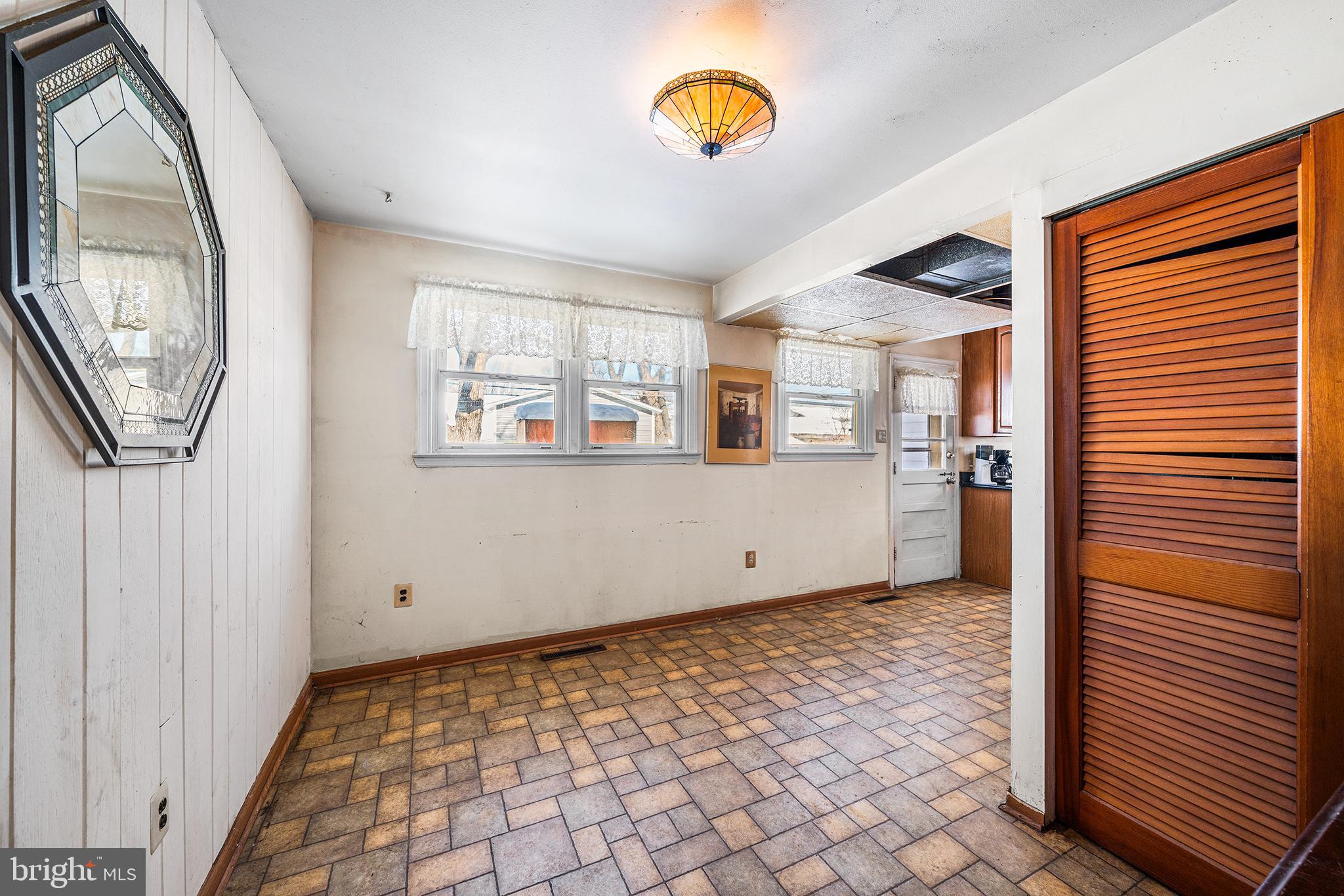 CROYDON ACRES - Residential