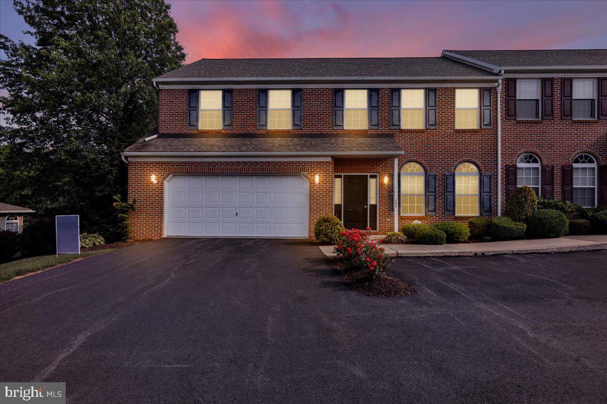 203 BARRINGTON DRIVE