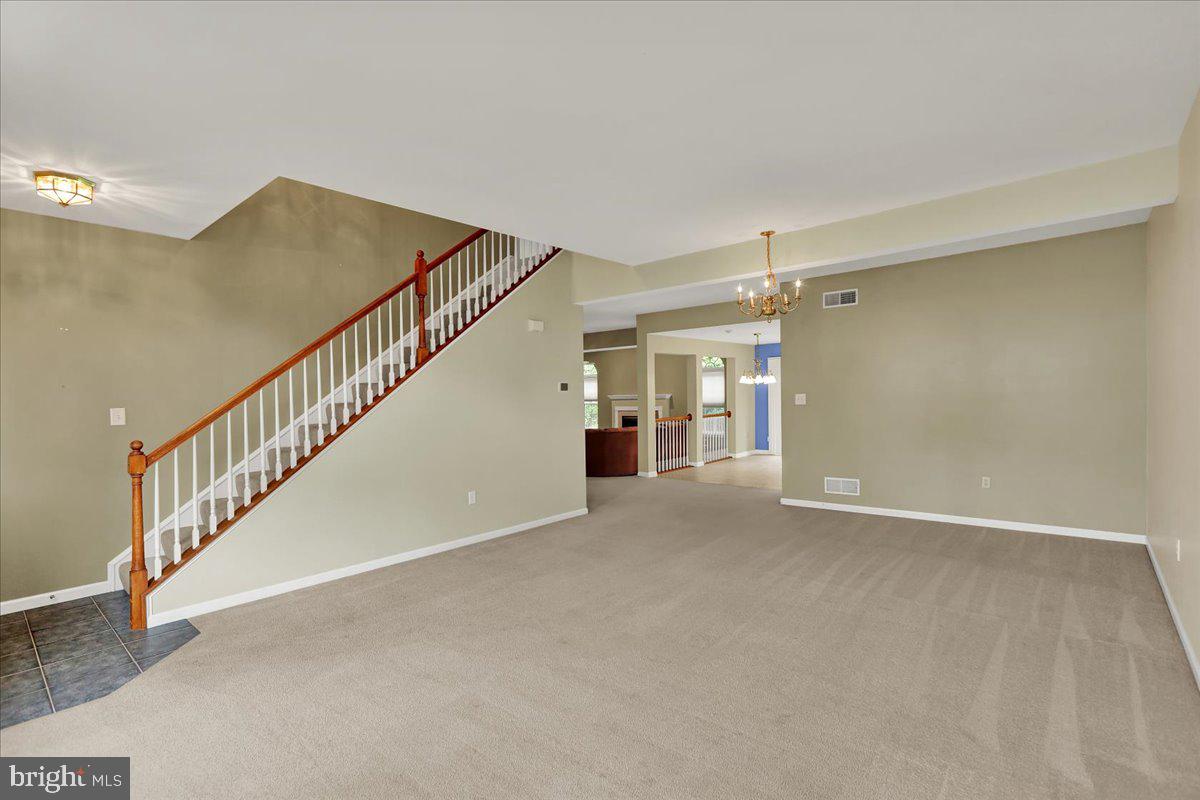 203 BARRINGTON DRIVE