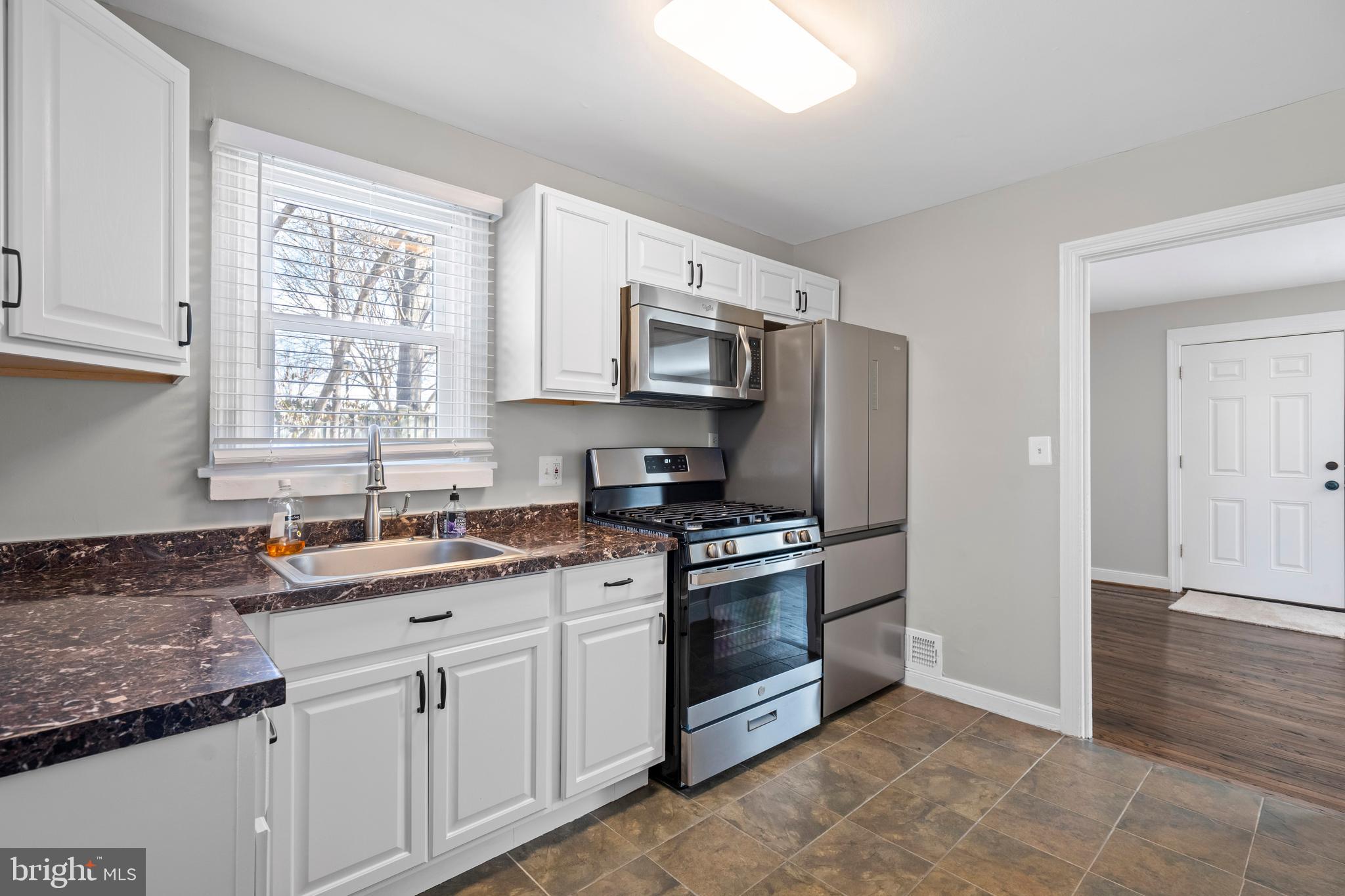 GLENMONT VILLAGE - Residential