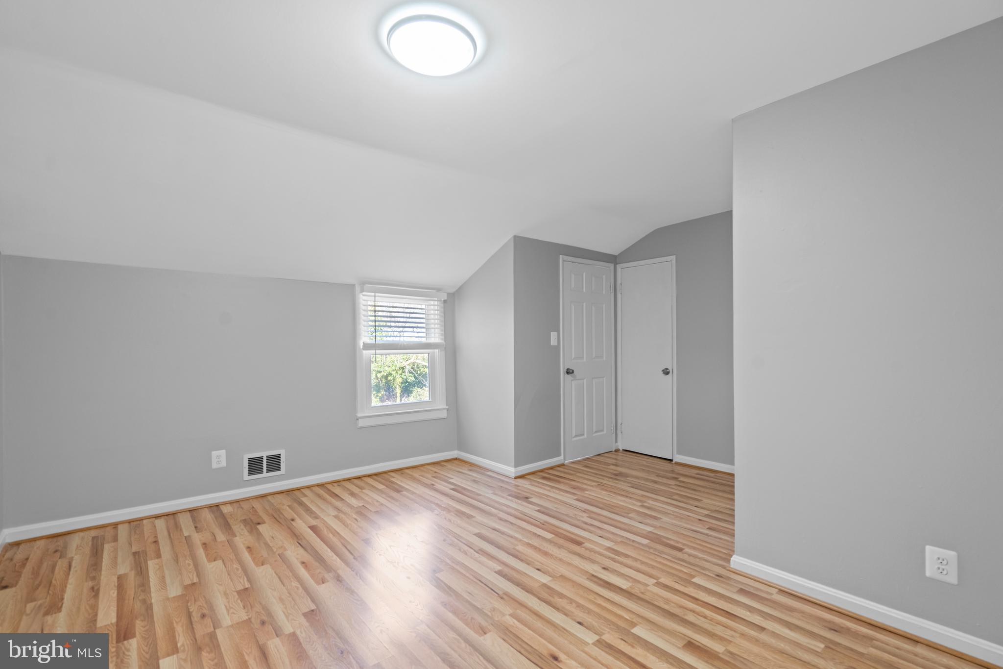 GLENMONT VILLAGE - Residential