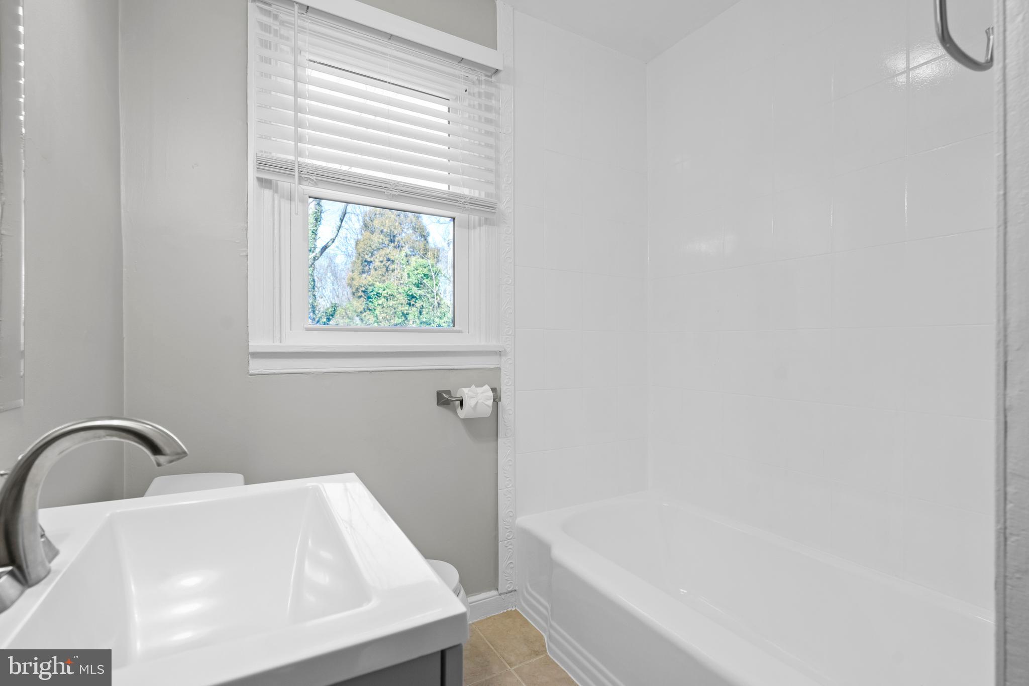 GLENMONT VILLAGE - Residential