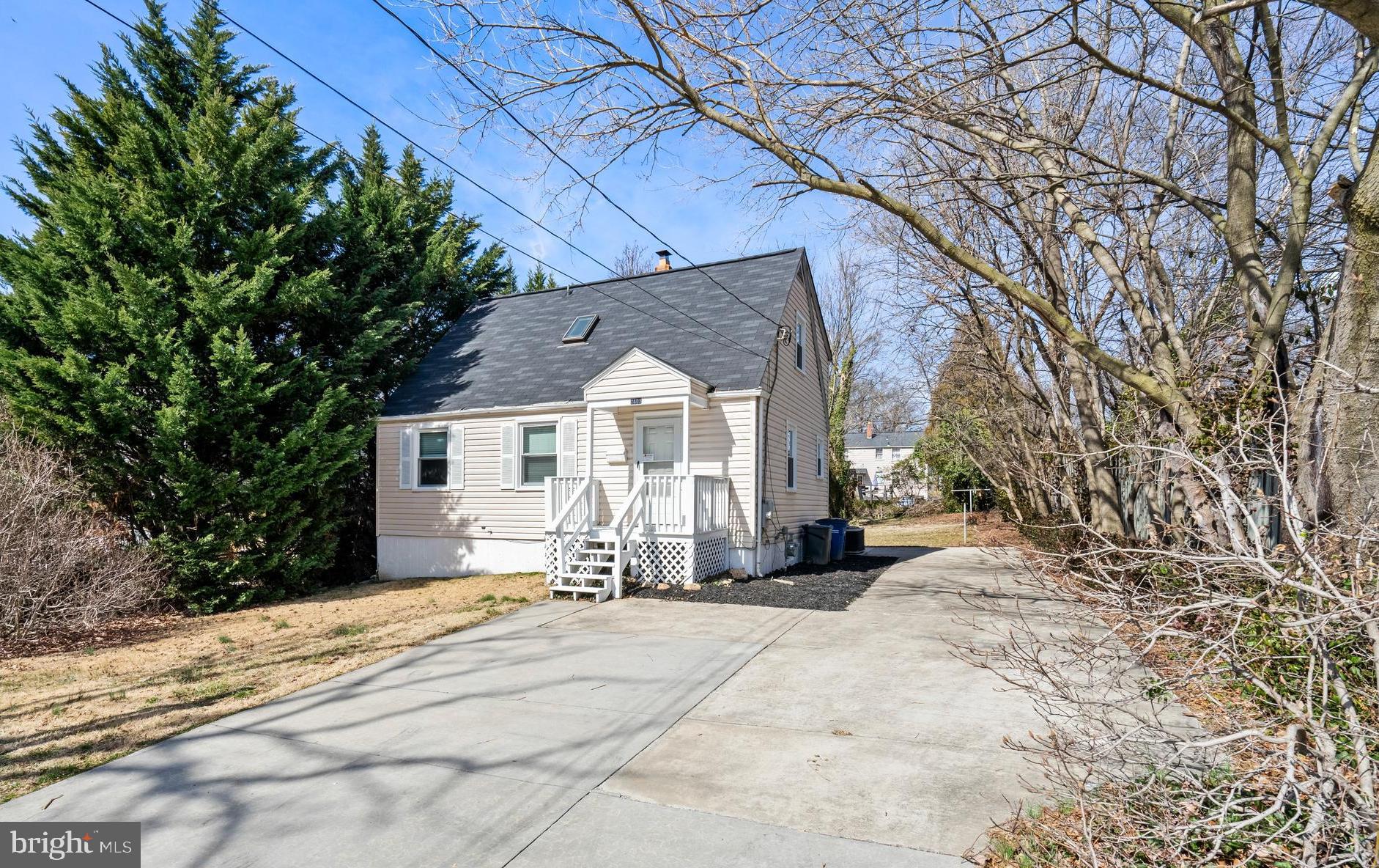 GLENMONT VILLAGE - Residential