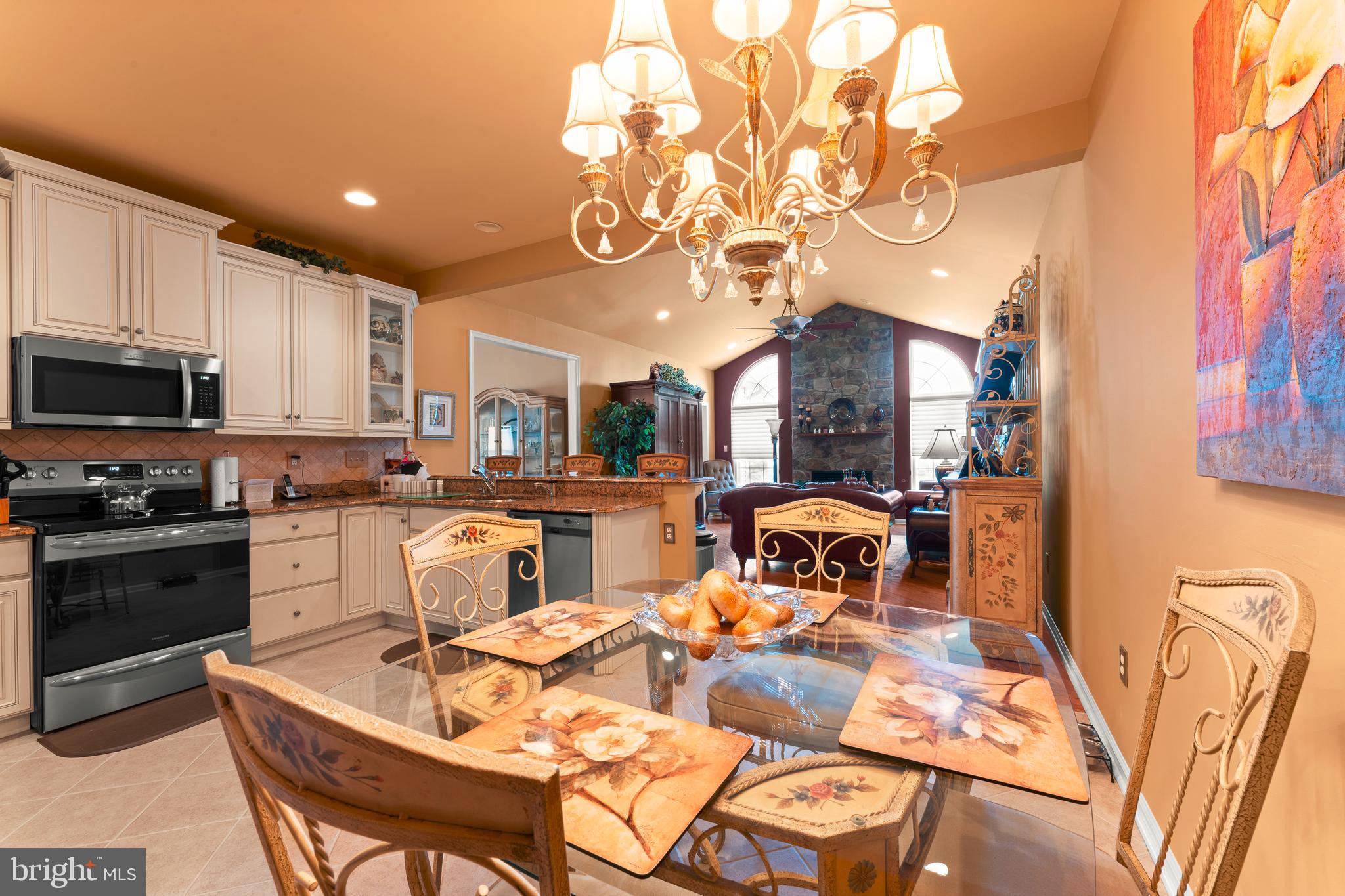 VILLAS AT SHADYBRO - Residential