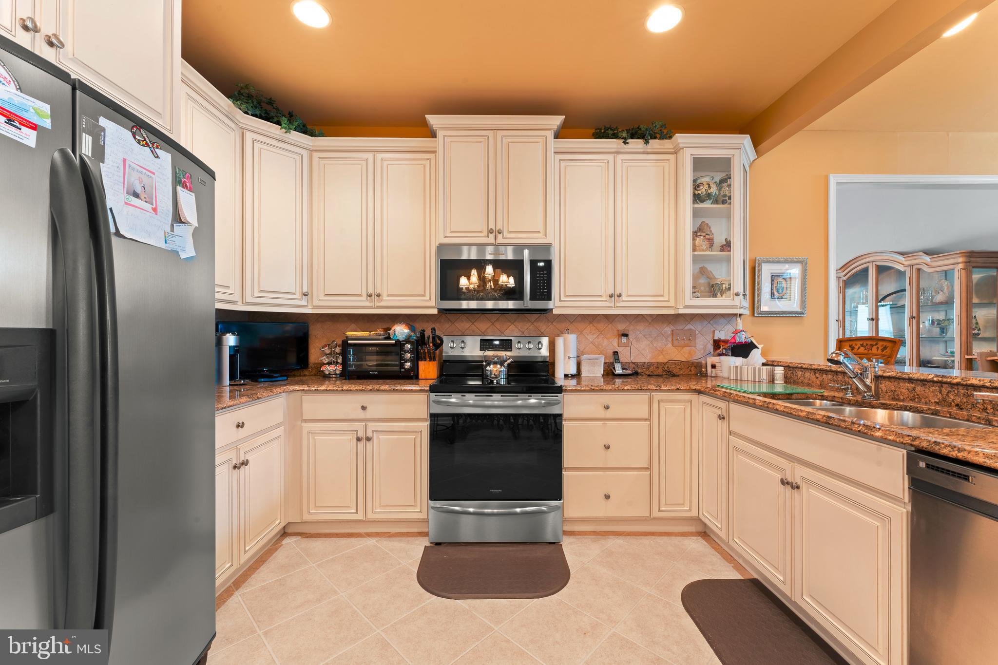 VILLAS AT SHADYBRO - Residential