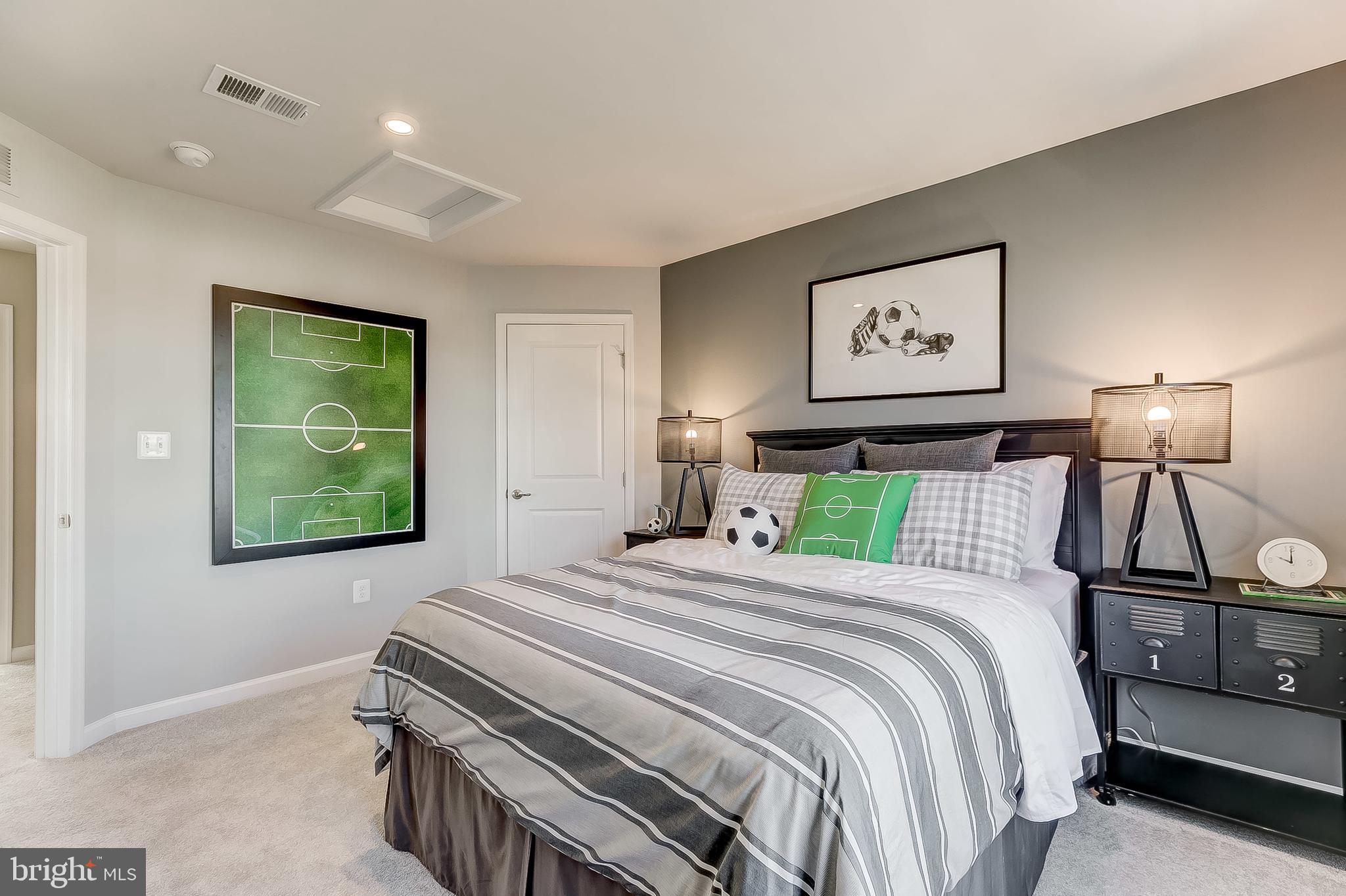 HERITAGE WOODS - Residential