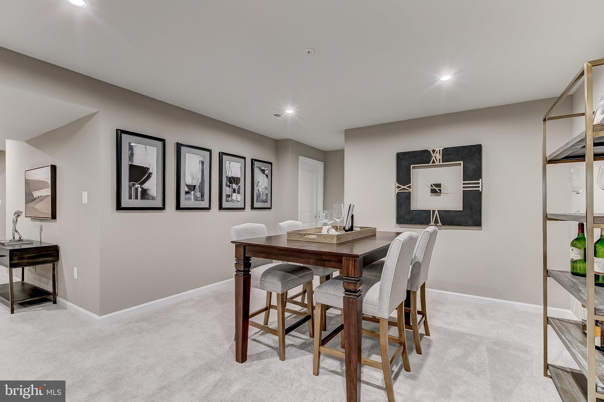 HERITAGE WOODS - Residential