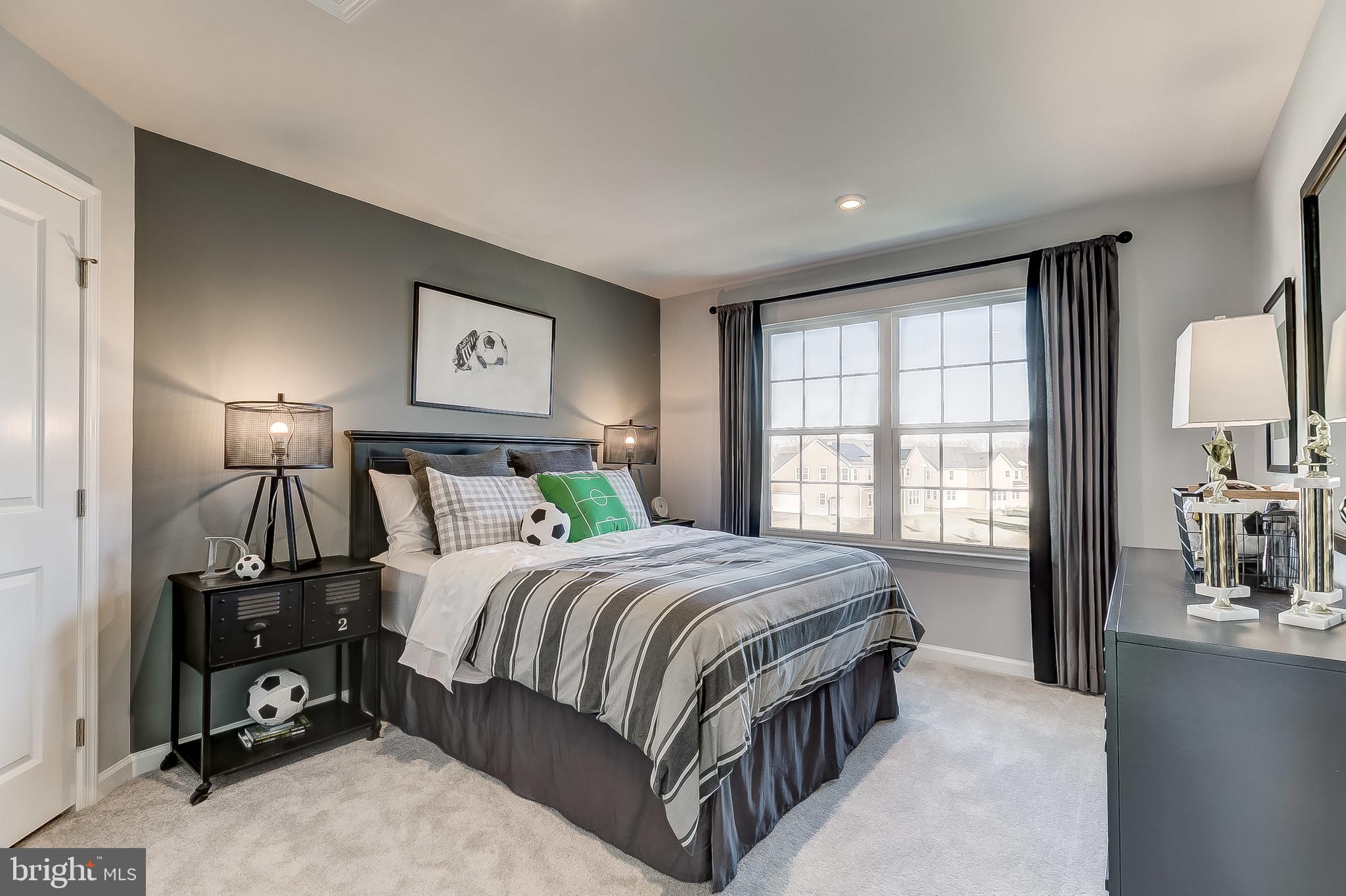 HERITAGE WOODS - Residential