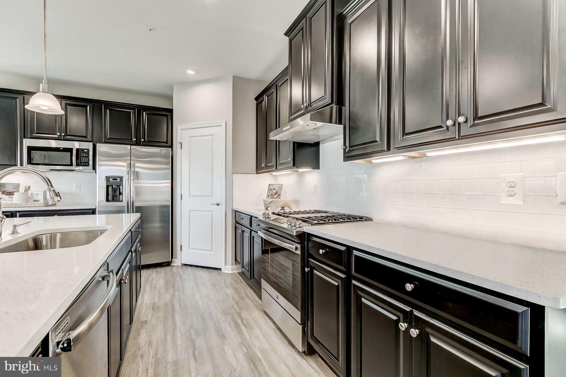 HERITAGE WOODS - Residential